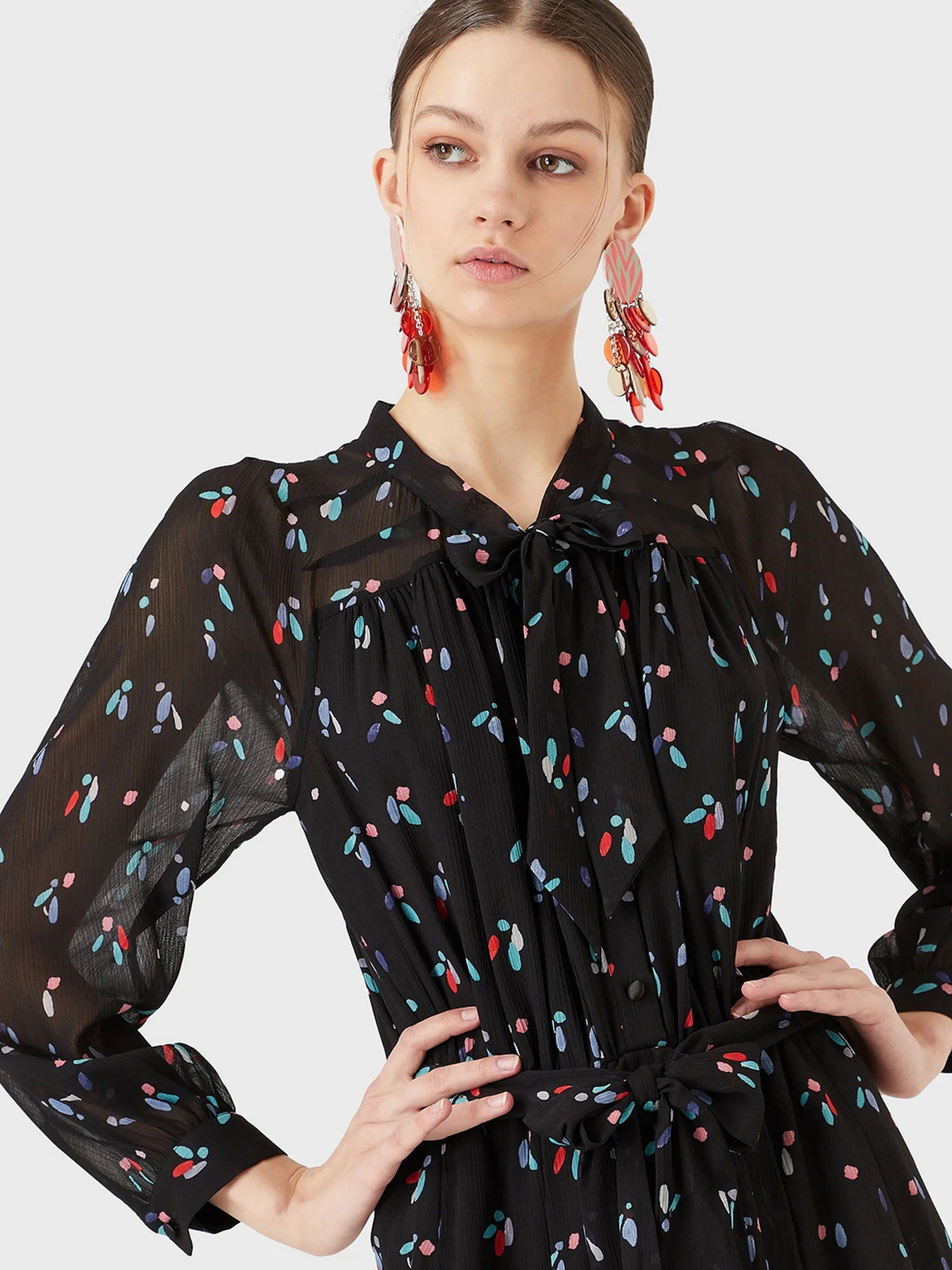 Платья Emporio Armani модель INA1LT-I9926-099 Платья Emporio Armani модель INA1LT-I9926-099 Фото