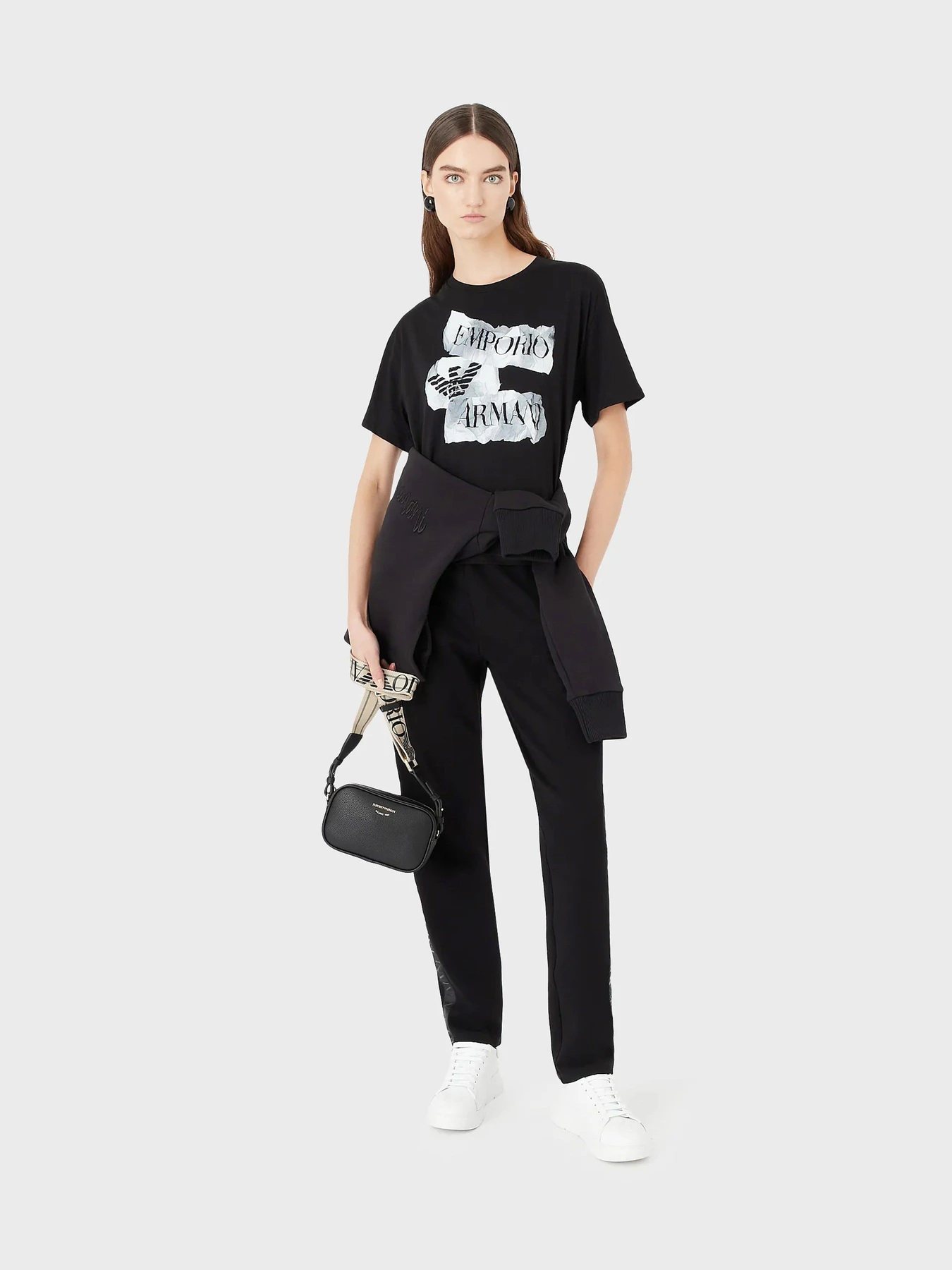 Футболки и поло Emporio Armani модель 6L2T7Y-2JQ4Z-0999 Футболки и поло Emporio Armani модель 6L2T7Y-2JQ4Z-0999 Фото