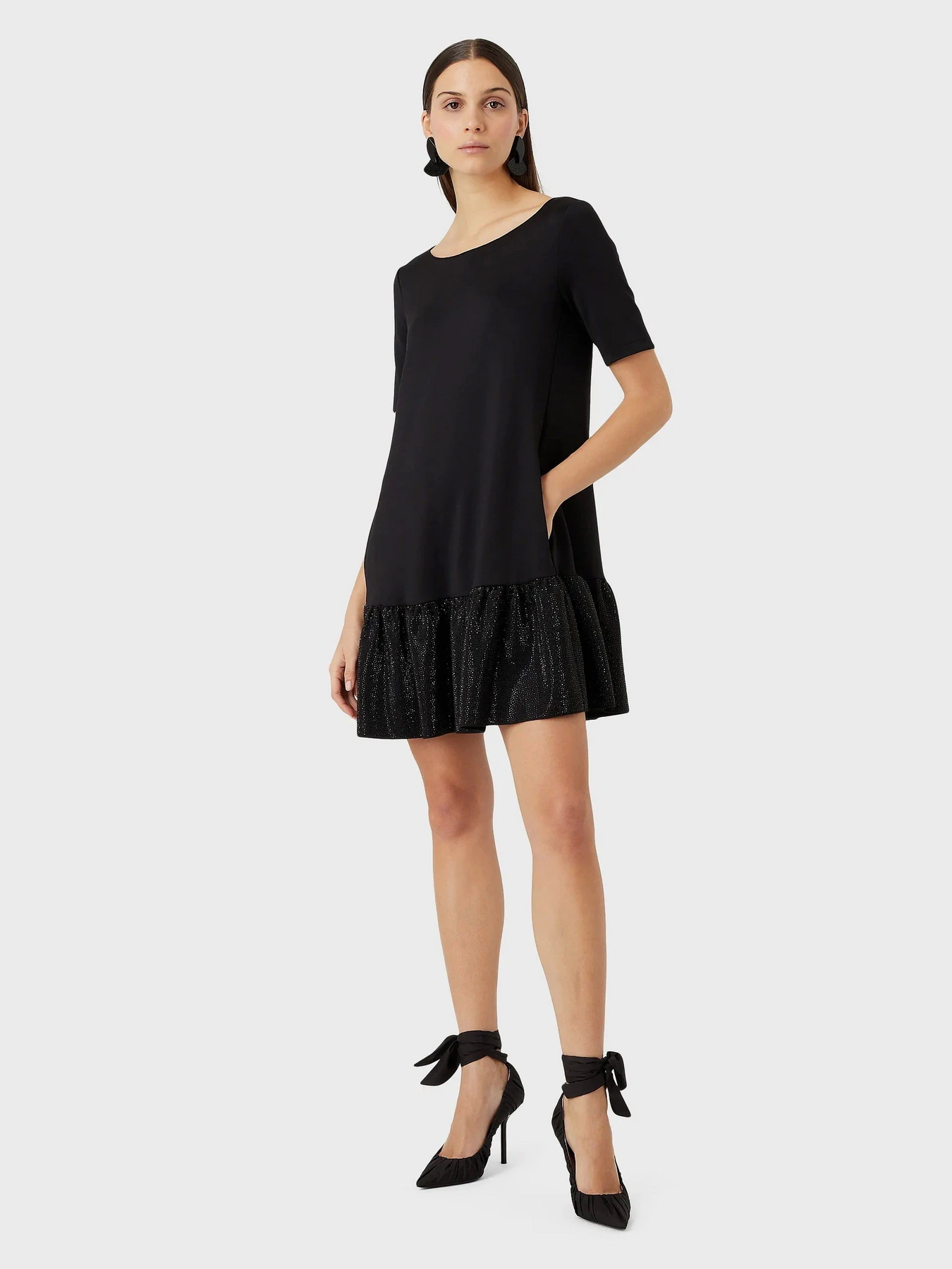 Платья Emporio Armani модель 3R2A7H-2JVLZ-0999 Платья Emporio Armani модель 3R2A7H-2JVLZ-0999 Фото
