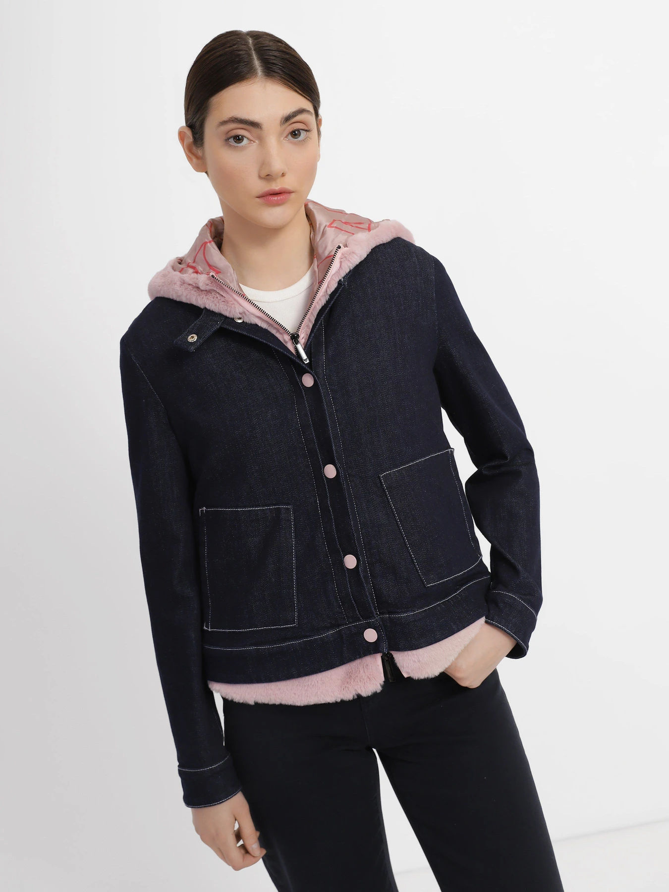 Куртки и дубленки Emporio Armani модель 3R2B97-2DX8Z-0917 Куртки и дубленки Emporio Armani модель 3R2B97-2DX8Z-0917 Фото