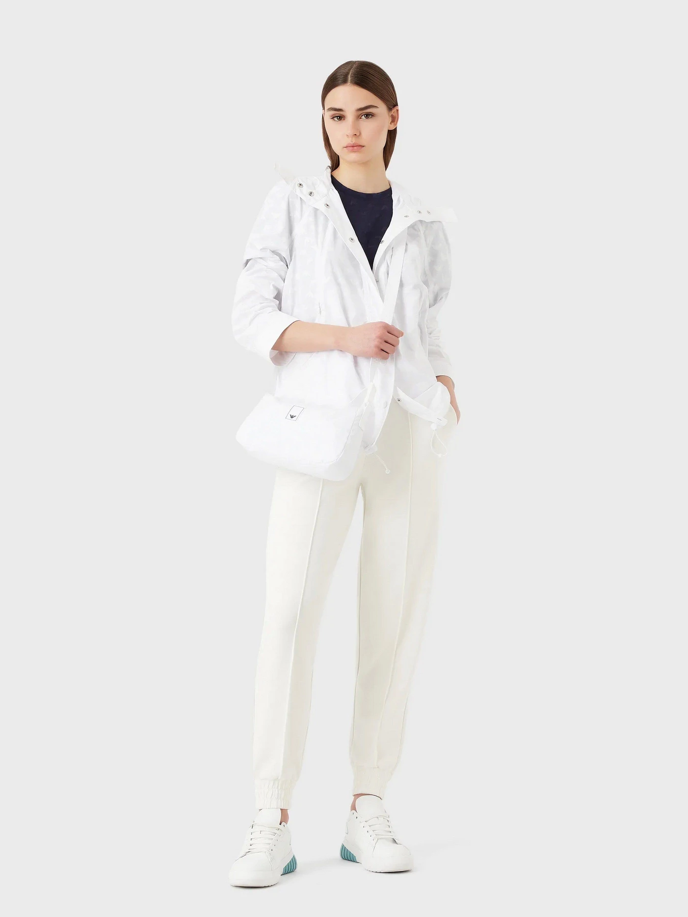 Брюки Emporio Armani Travel Essentials модель 3R2P7C-2JSEZ-0101 Брюки Emporio Armani Travel Essentials модель 3R2P7C-2JSEZ-0101 Фото