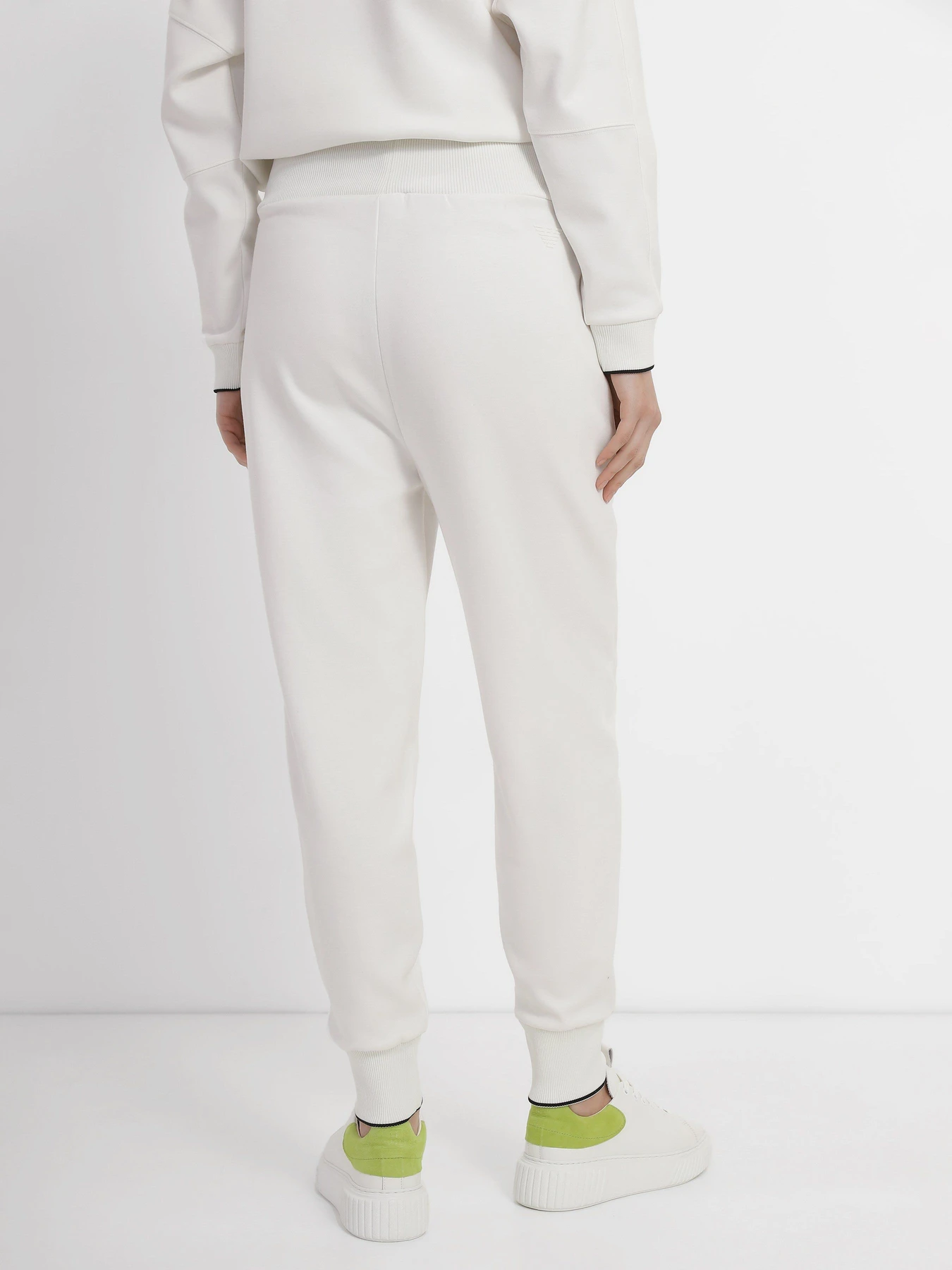 Брюки Emporio Armani модель 3R2P7D-2JRKZ-0101 Брюки Emporio Armani модель 3R2P7D-2JRKZ-0101 Фото