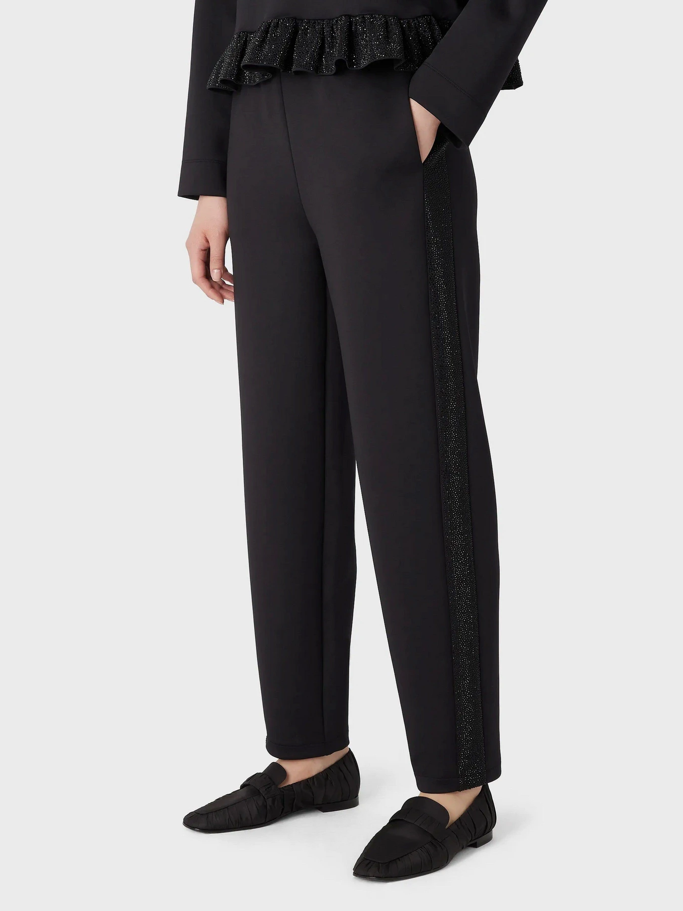Штани Emporio Armani модель 3R2P7H-2JVLZ-0999 Штани Emporio Armani модель 3R2P7H-2JVLZ-0999 Фото