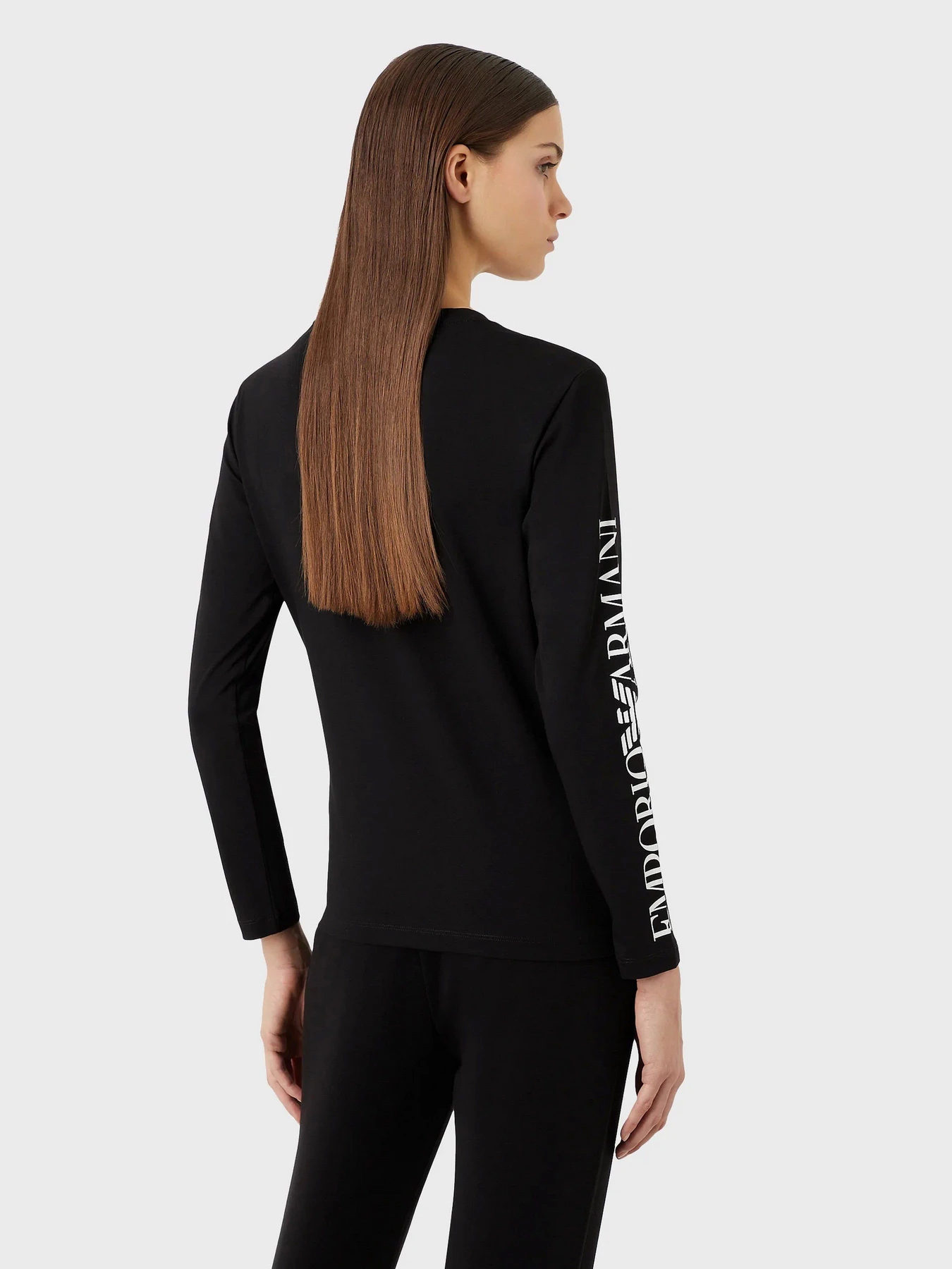 Свитры и кардиганы Emporio Armani модель 3R2T8H-2J07Z-0999 Свитры и кардиганы Emporio Armani модель 3R2T8H-2J07Z-0999 Фото