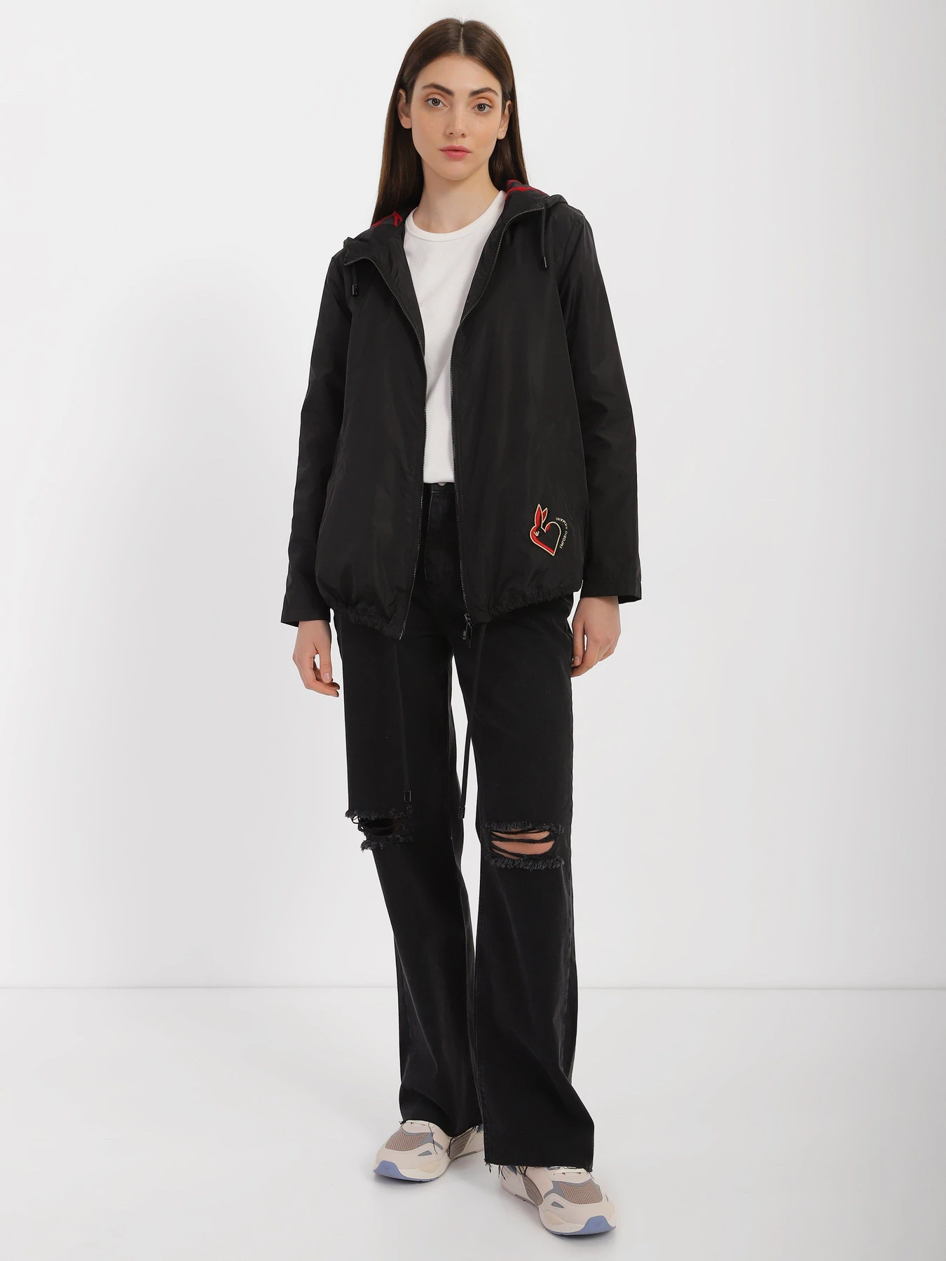 Куртки та дублянки Emporio Armani Chinese New Year модель 3R2B95-2NFAZ-0999 Куртки та дублянки Emporio Armani Chinese New Year модель 3R2B95-2NFAZ-0999 Фото