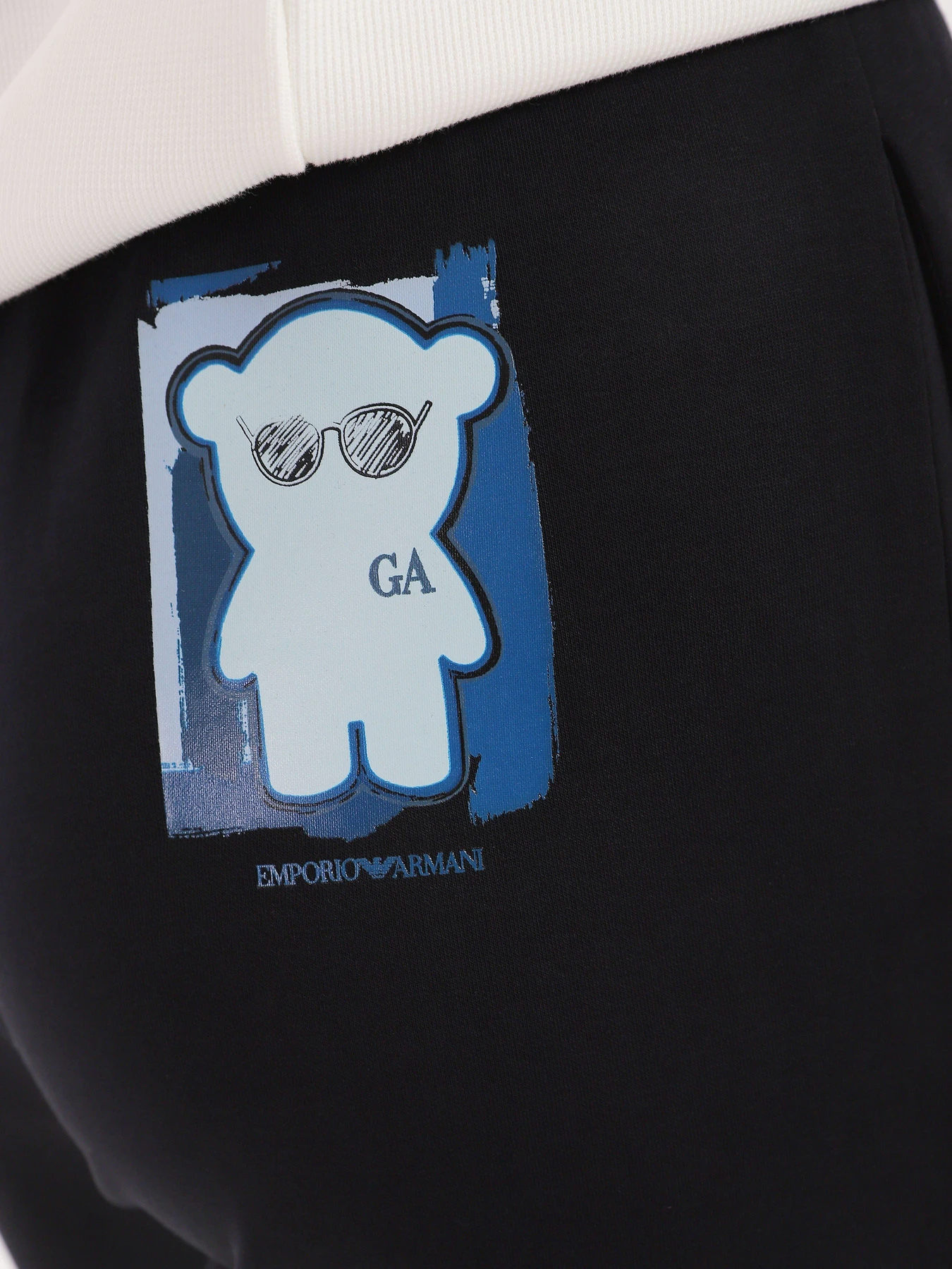 Брюки Emporio Armani MANGA BEAR модель 3R2P6E-1JHSZ-0926 Брюки Emporio Armani MANGA BEAR модель 3R2P6E-1JHSZ-0926 Фото