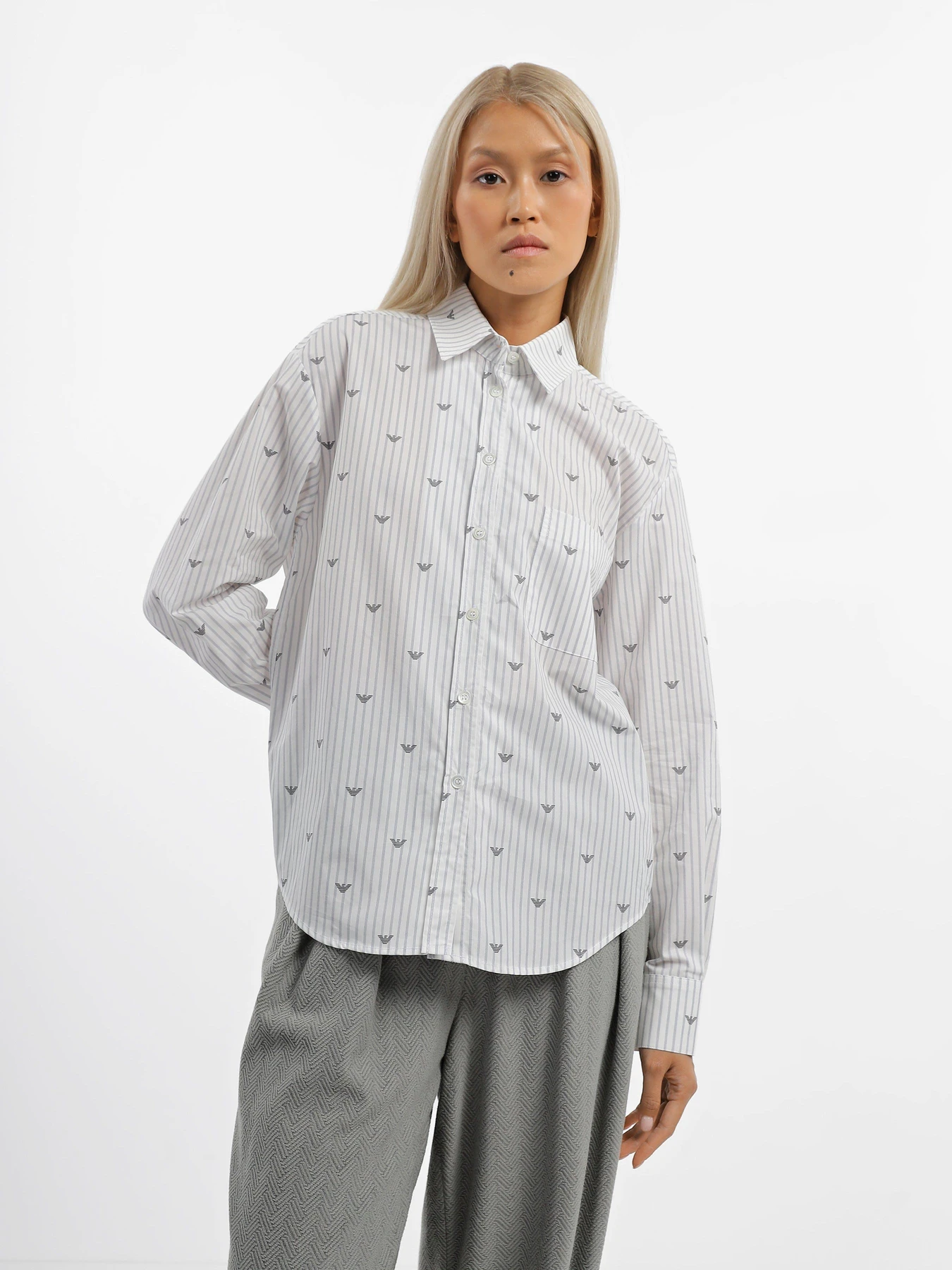 Рубашки Emporio Armani модель 6R2C67-2NW0Z-F606 Рубашки Emporio Armani модель 6R2C67-2NW0Z-F606 Фото