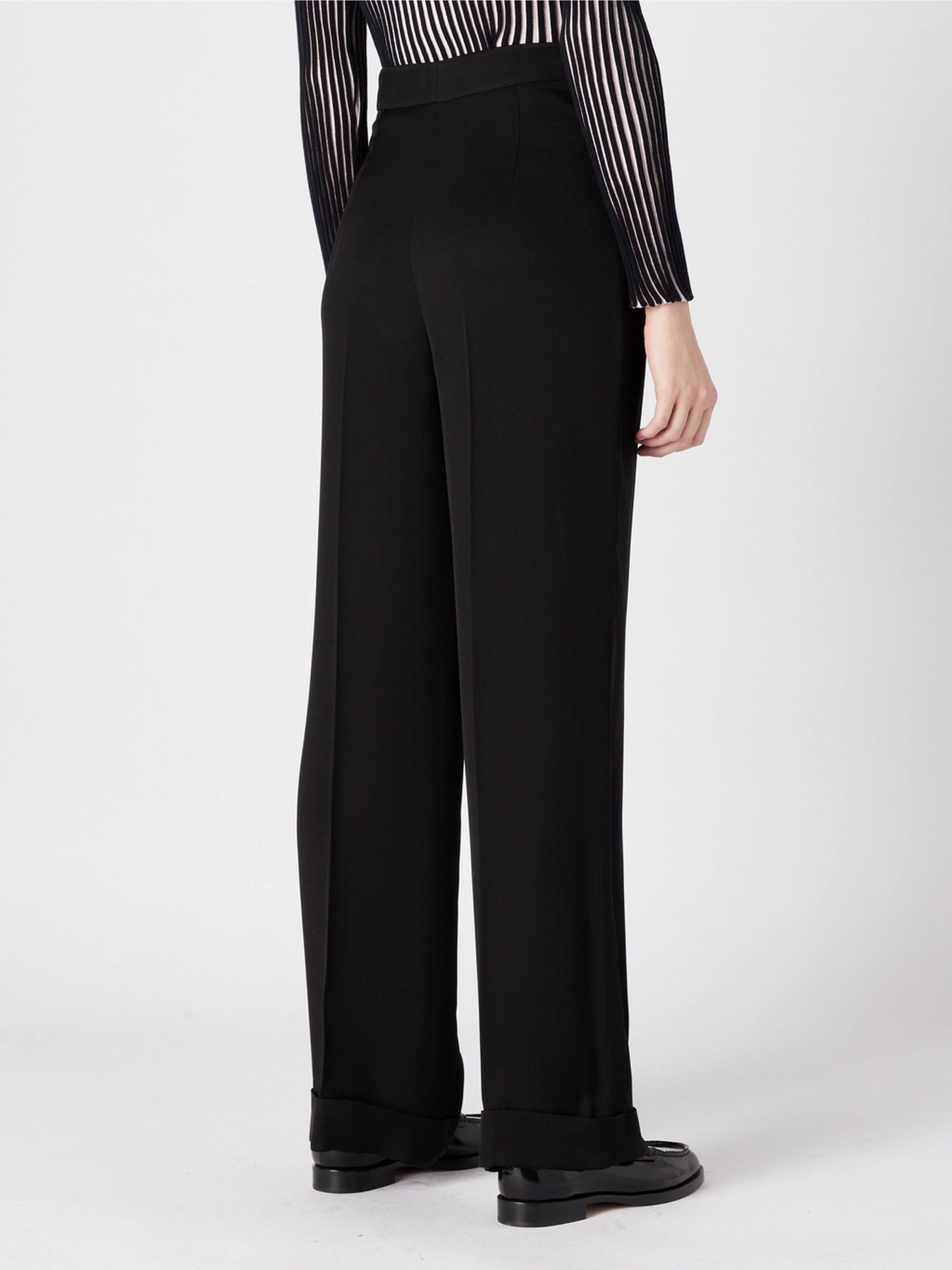 Штани Emporio Armani модель 6R2P69-2NS9Z-0999 Штани Emporio Armani модель 6R2P69-2NS9Z-0999 Фото