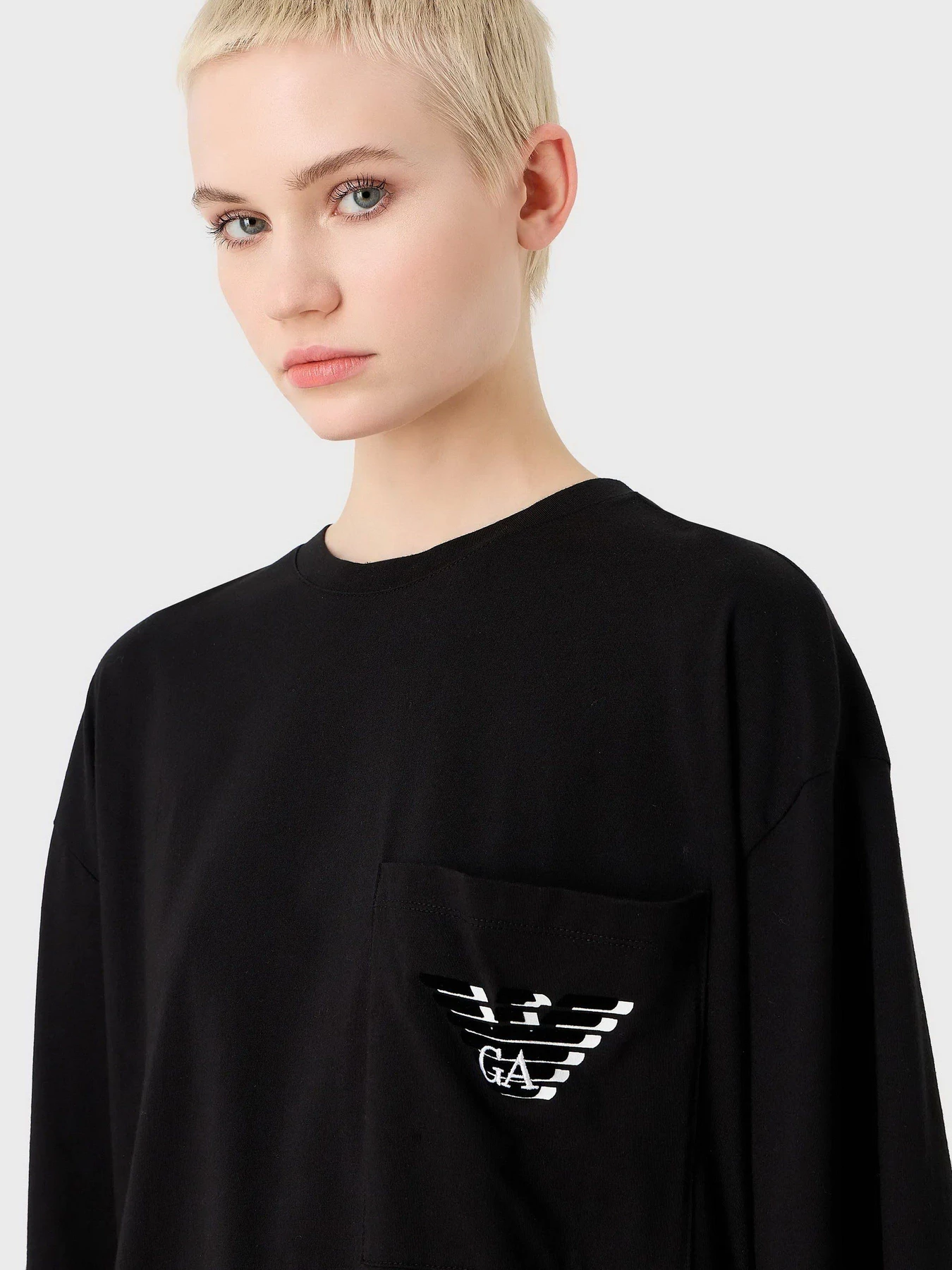 Футболки и поло Emporio Armani модель 6R2T7F-2JFNZ-0999 Футболки и поло Emporio Armani модель 6R2T7F-2JFNZ-0999 Фото