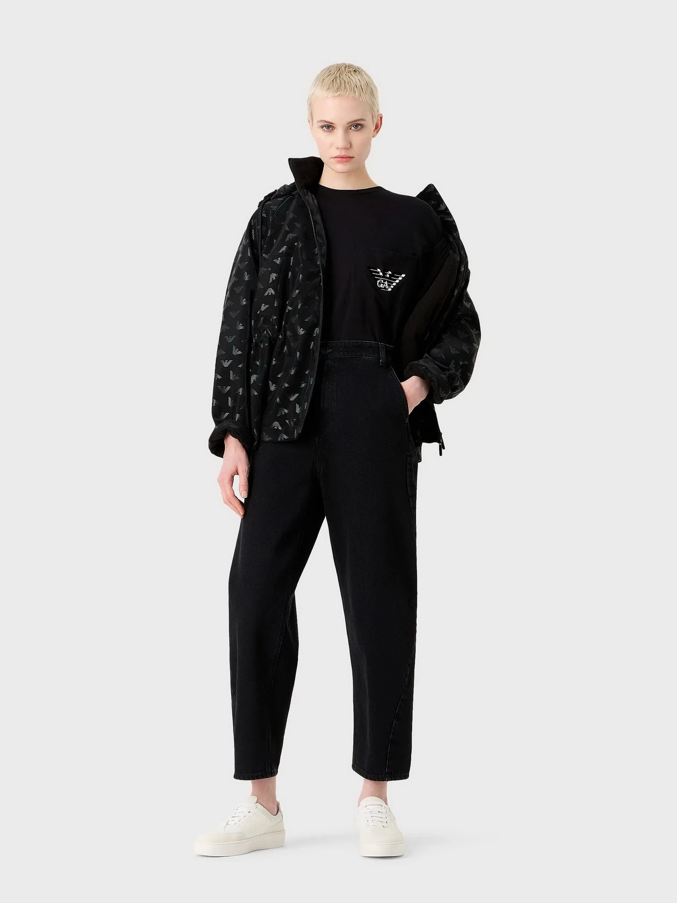 Футболки и поло Emporio Armani модель 6R2T7F-2JFNZ-0999 Футболки и поло Emporio Armani модель 6R2T7F-2JFNZ-0999 Фото
