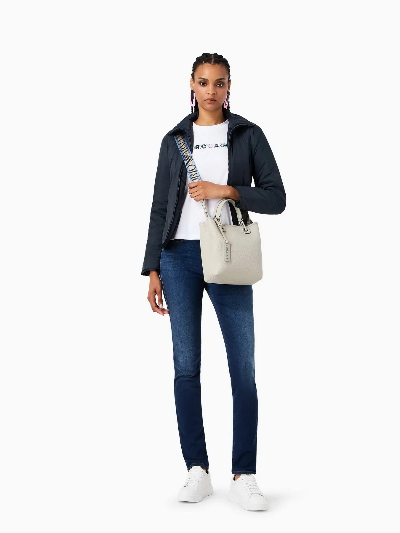 Куртки и дубленки Emporio Armani модель 6R2B89-2NIIZ-0926 Куртки и дубленки Emporio Armani модель 6R2B89-2NIIZ-0926 Фото