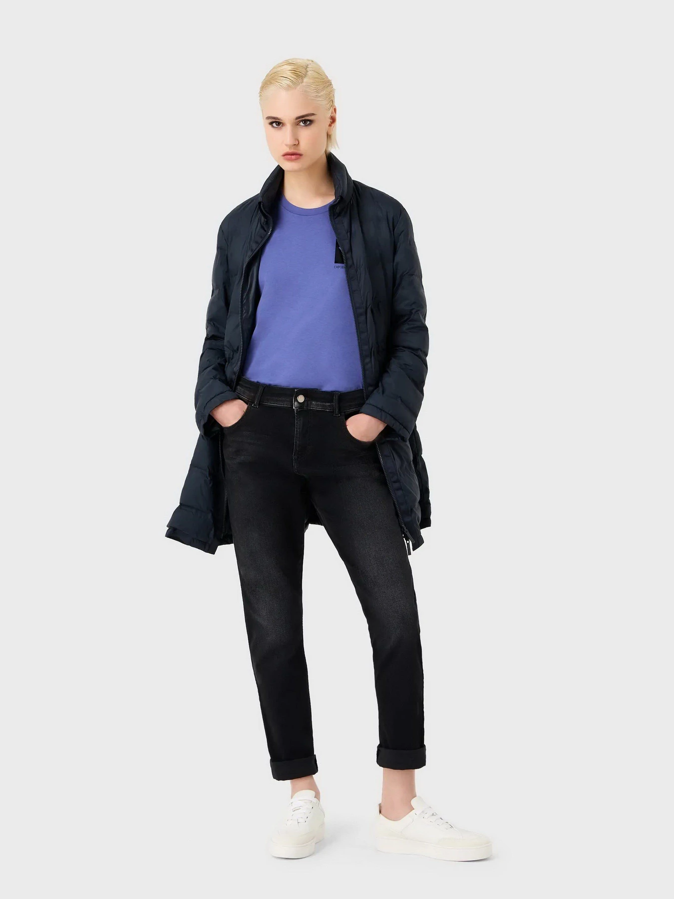 Куртки и дубленки Emporio Armani модель 6R2L72-2NIIZ-0926 Куртки и дубленки Emporio Armani модель 6R2L72-2NIIZ-0926 Фото