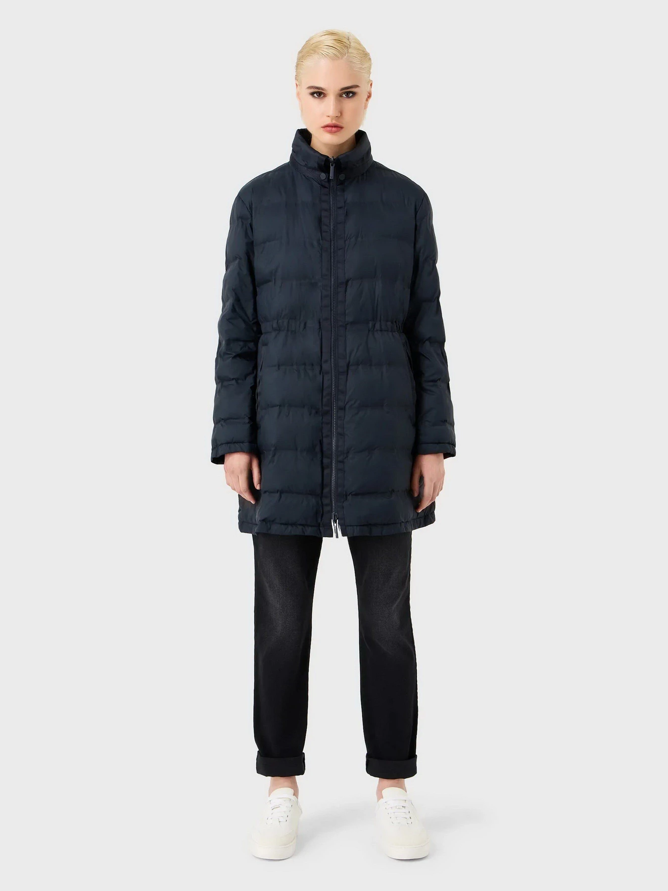Куртки и дубленки Emporio Armani модель 6R2L72-2NIIZ-0926 Куртки и дубленки Emporio Armani модель 6R2L72-2NIIZ-0926 Фото
