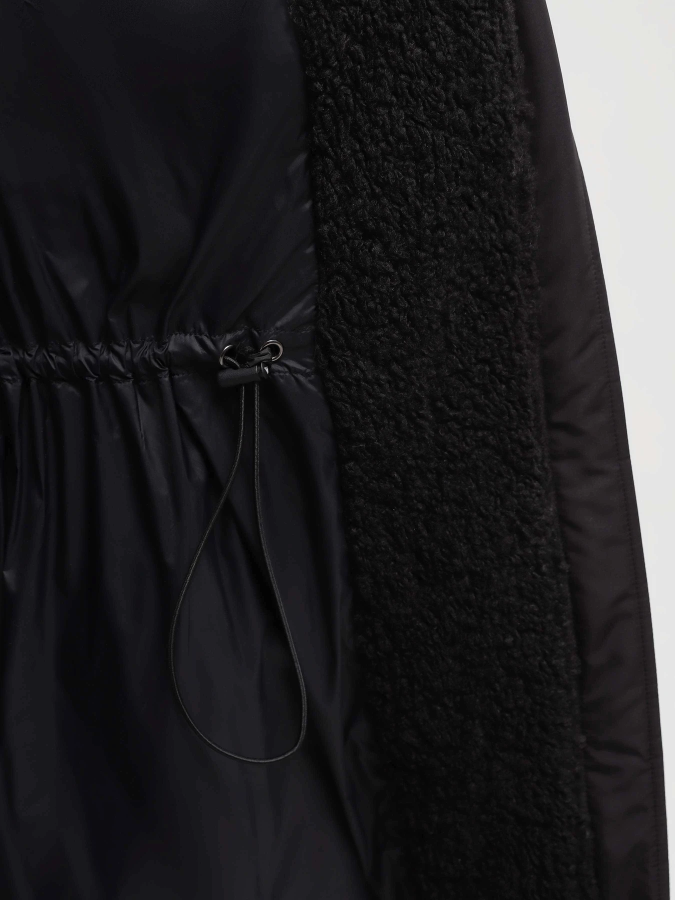 Куртки та дублянки Emporio Armani модель 6R2B85-2NNIZ-0999 Куртки та дублянки Emporio Armani модель 6R2B85-2NNIZ-0999 Фото