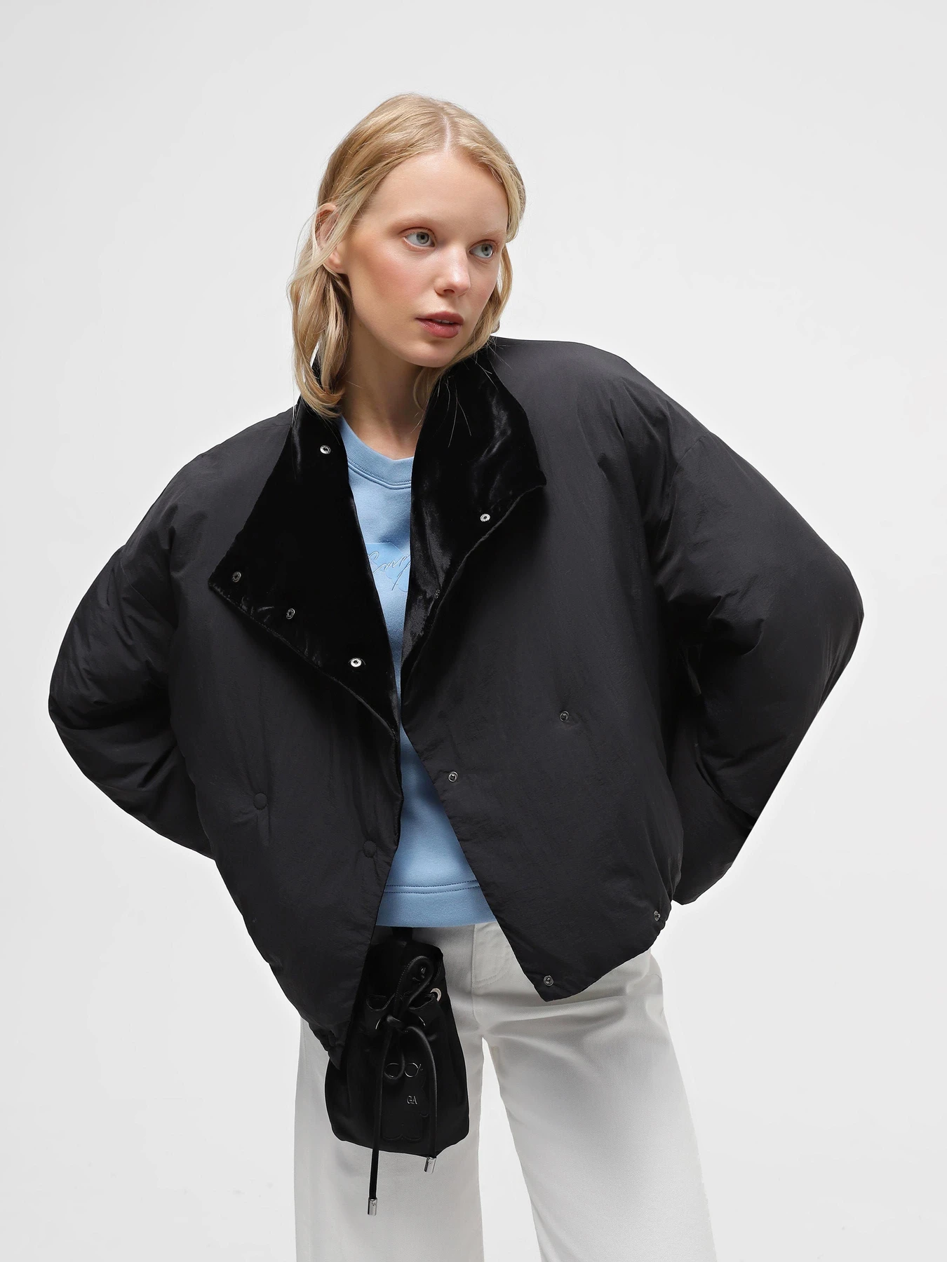 Куртки та дублянки Emporio Armani модель 6R2B87-2NFPZ-0999 Куртки та дублянки Emporio Armani модель 6R2B87-2NFPZ-0999 Фото