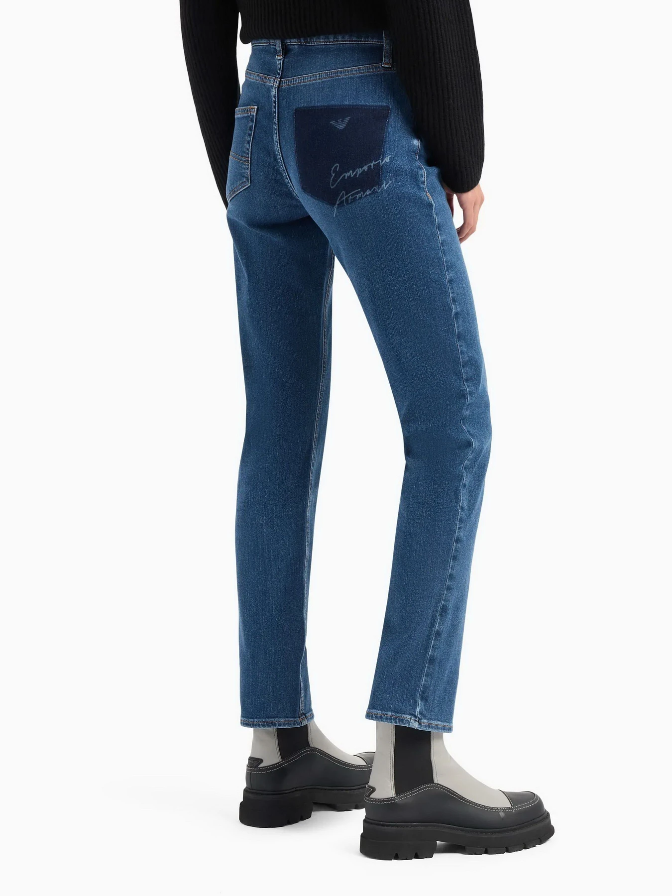 Джинсы Emporio Armani J60 модель 6R2J60-2DBDZ-0941 Джинсы Emporio Armani J60 модель 6R2J60-2DBDZ-0941 Фото