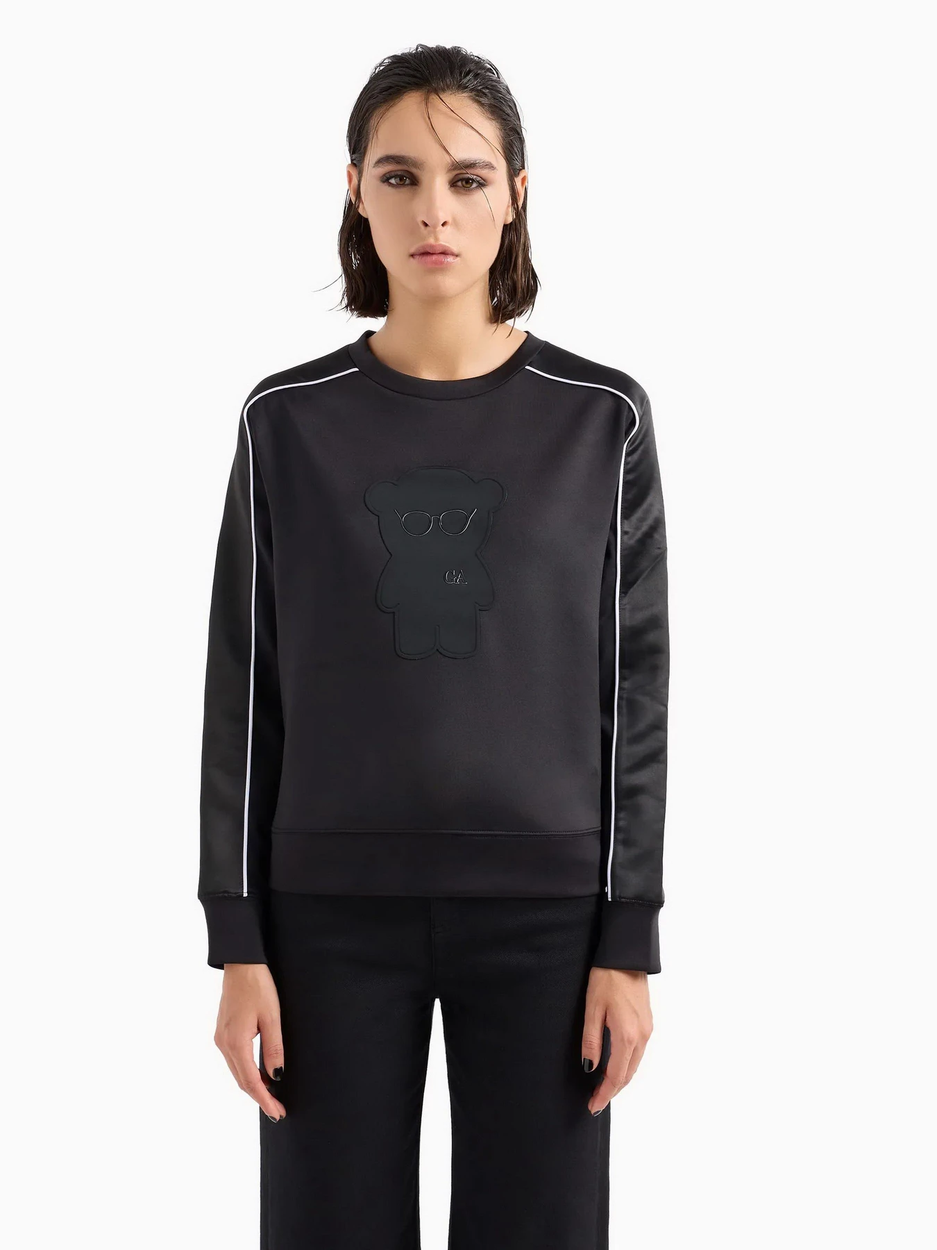 Худи и свитшоты Emporio Armani MANGA BEAR модель 6R2M8H-2JVLZ-0999 Худи и свитшоты Emporio Armani MANGA BEAR модель 6R2M8H-2JVLZ-0999 Фото