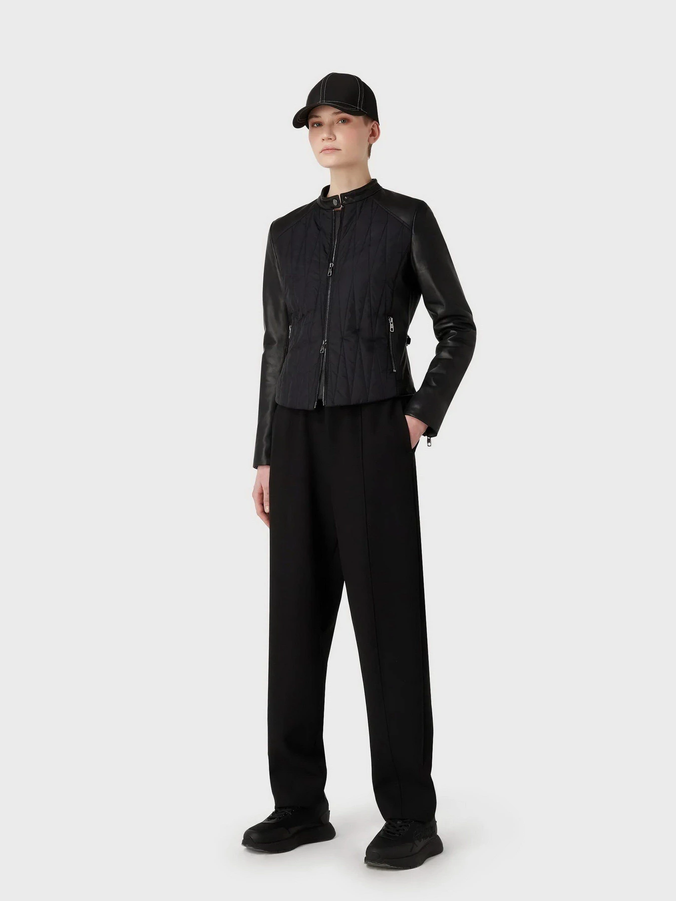 Штани Emporio Armani модель 6R2P97-2N2PZ-0999 Штани Emporio Armani модель 6R2P97-2N2PZ-0999 Фото