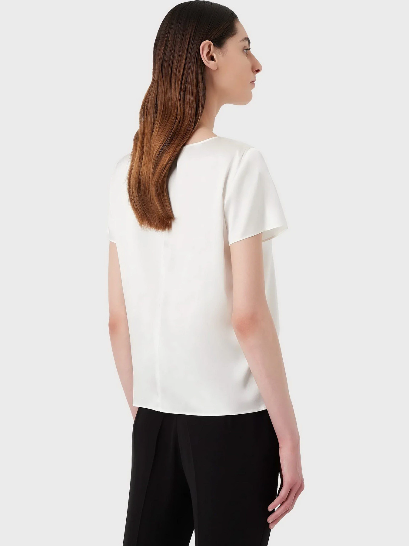Рубашки Emporio Armani модель 8N2K15-2NXXZ-0101 Рубашки Emporio Armani модель 8N2K15-2NXXZ-0101 Фото