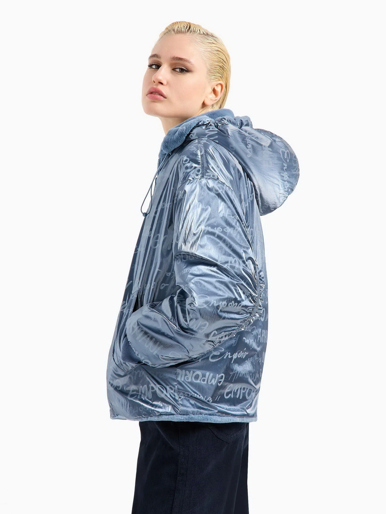 Куртки и дубленки Emporio Armani модель H4NB1D-E9917-017 Куртки и дубленки Emporio Armani модель H4NB1D-E9917-017 Фото