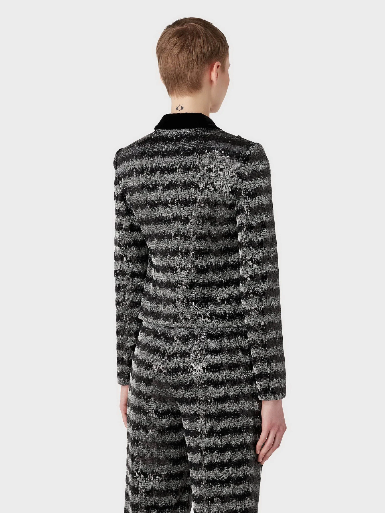 Пиджаки Emporio Armani модель H4NG1N-E9924-099 Пиджаки Emporio Armani модель H4NG1N-E9924-099 Фото