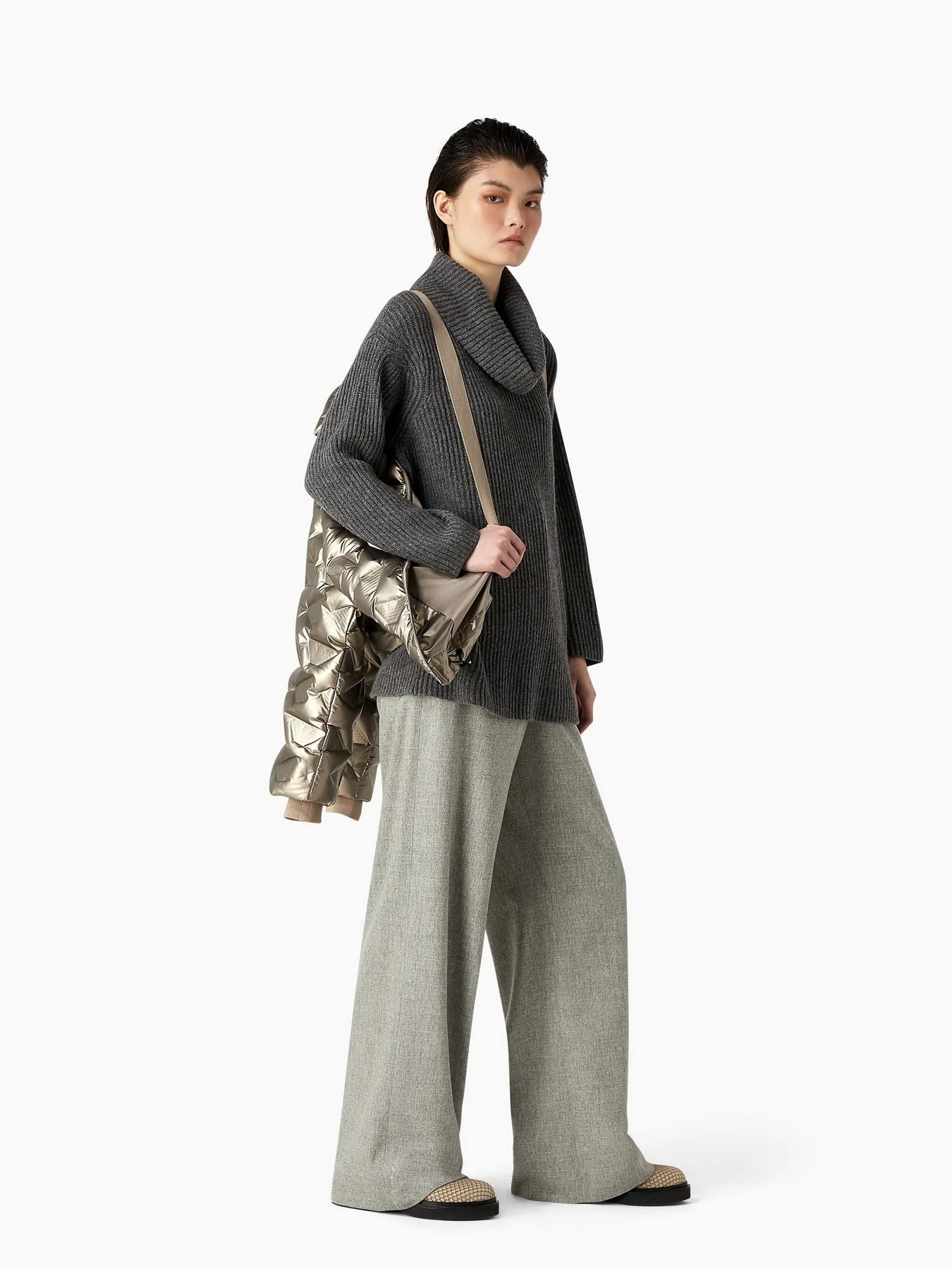 Куртки и дубленки Emporio Armani модель 6R2B86-2NFJZ-0226 Фото
