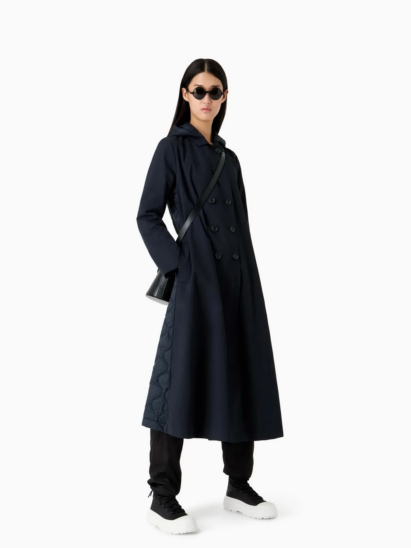 Пальто и плащи Emporio Armani модель 3D2L62-2NHYZ-0926 Пальто и плащи Emporio Armani модель 3D2L62-2NHYZ-0926 Фото