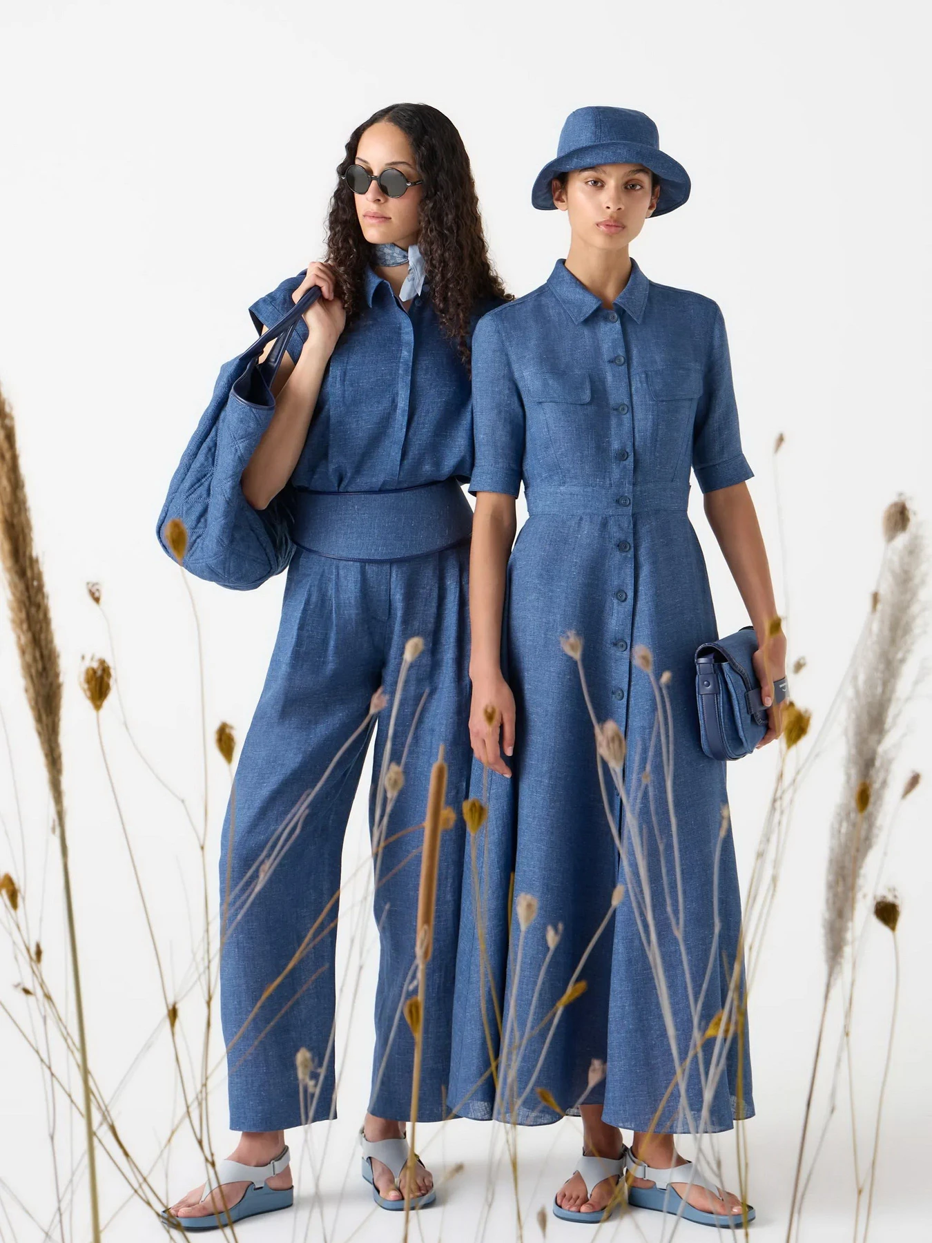 Платья Emporio Armani Icon Project модель E3NA08-F2017-900 Платья Emporio Armani Icon Project модель E3NA08-F2017-900 Фото