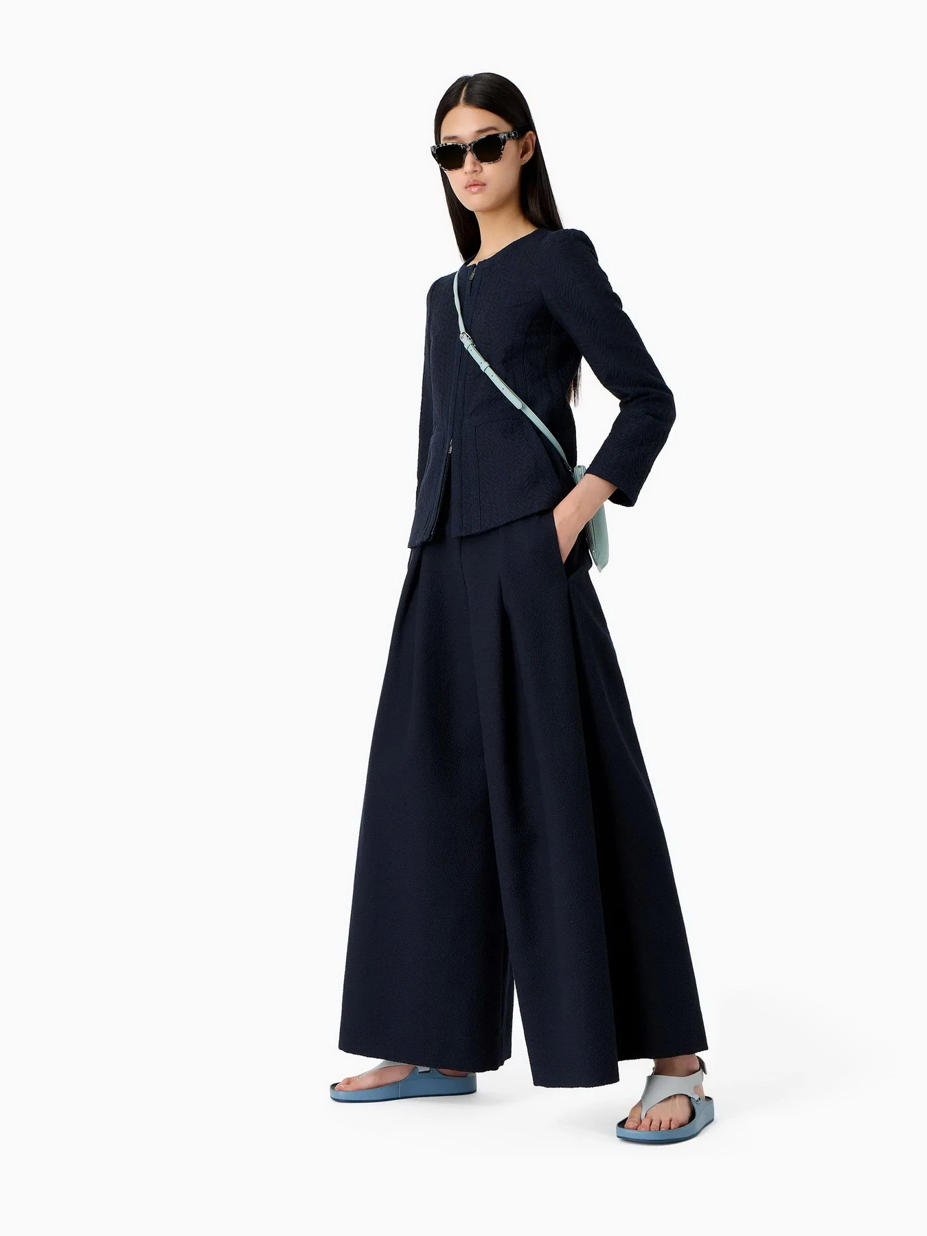 Брюки Emporio Armani модель E3NP13-F2103-098 Брюки Emporio Armani модель E3NP13-F2103-098 Фото
