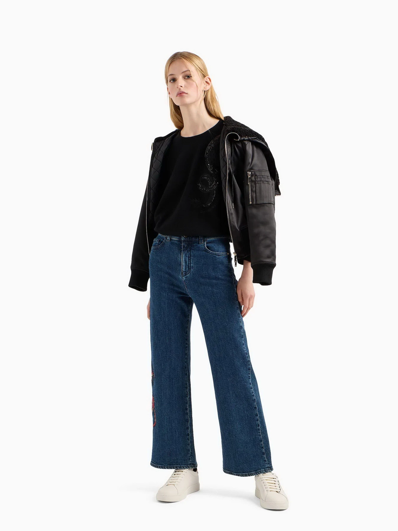 Куртки та дублянки Emporio Armani Chinese New Year модель EW000003-AF10004-UC001 Фото