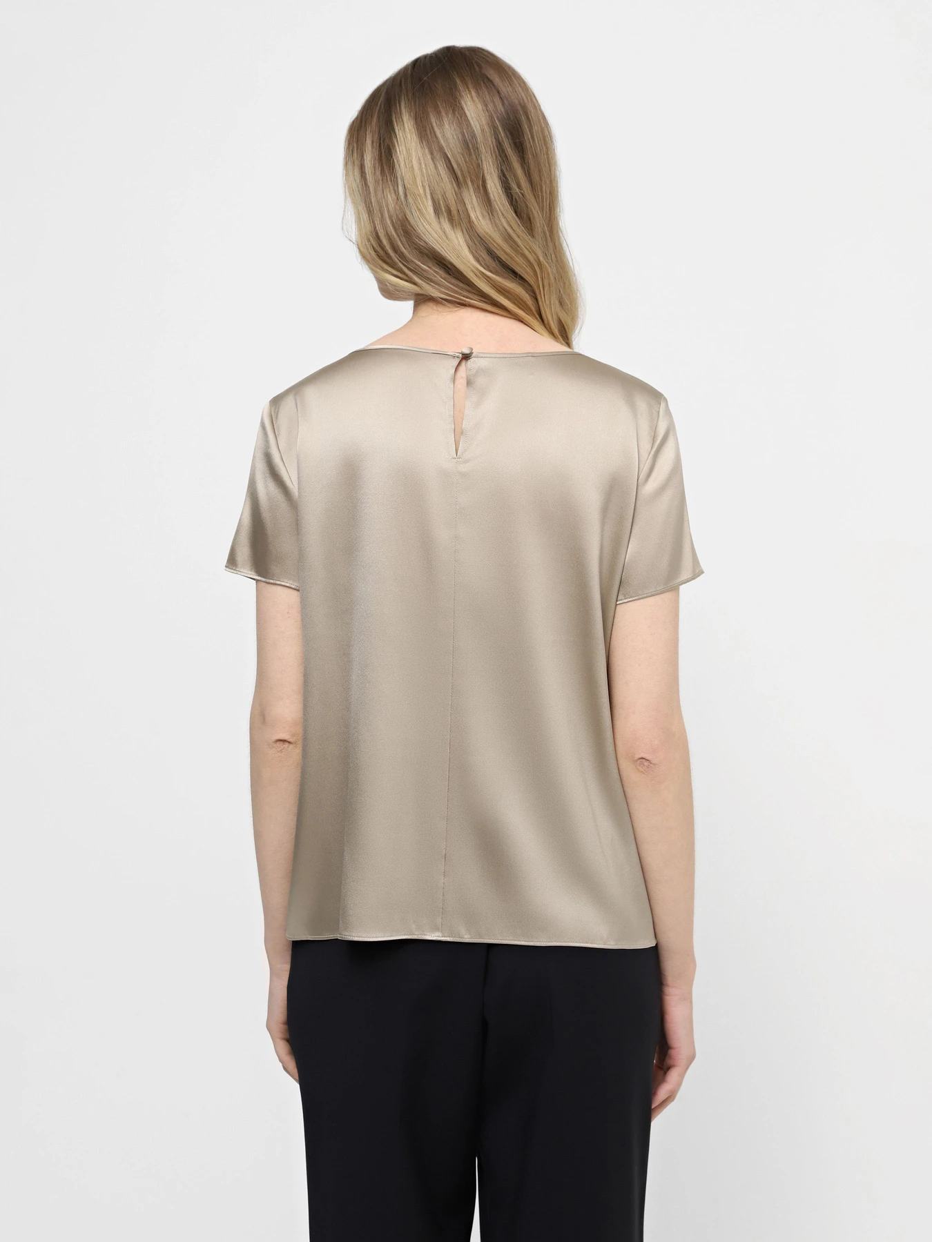 Рубашки Emporio Armani модель 8N2K15-2NXXZ-109 Рубашки Emporio Armani модель 8N2K15-2NXXZ-109 Фото