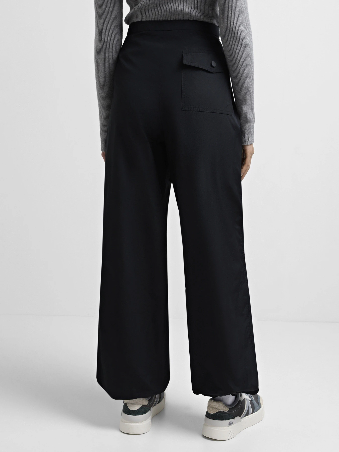 Штани Emporio Armani модель EW000254-TE10929-UC001 Штани Emporio Armani модель EW000254-TE10929-UC001 Фото
