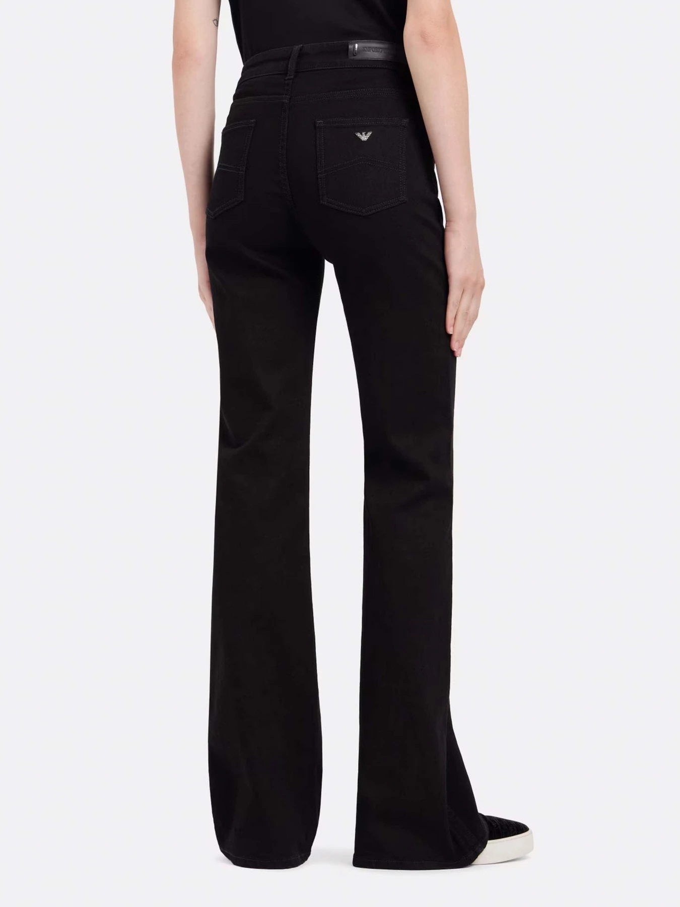 Джинсы Emporio Armani модель 6D2J9D-2DUJZ-0005 Джинсы Emporio Armani модель 6D2J9D-2DUJZ-0005 Фото