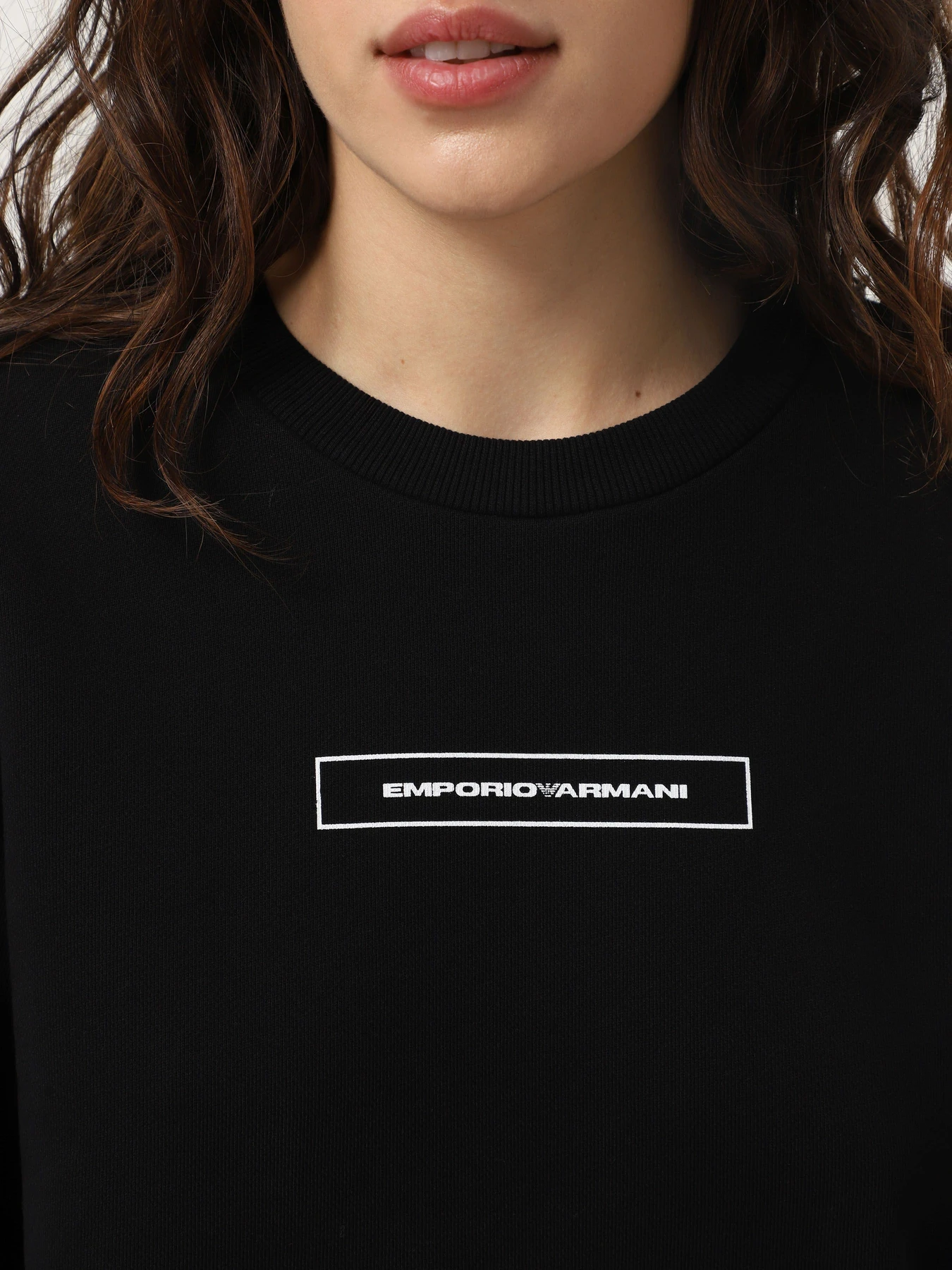Худи и свитшоты Emporio Armani Sustainable модель 6D2M9I-1JFHZ-0999 Худи и свитшоты Emporio Armani Sustainable модель 6D2M9I-1JFHZ-0999 Фото
