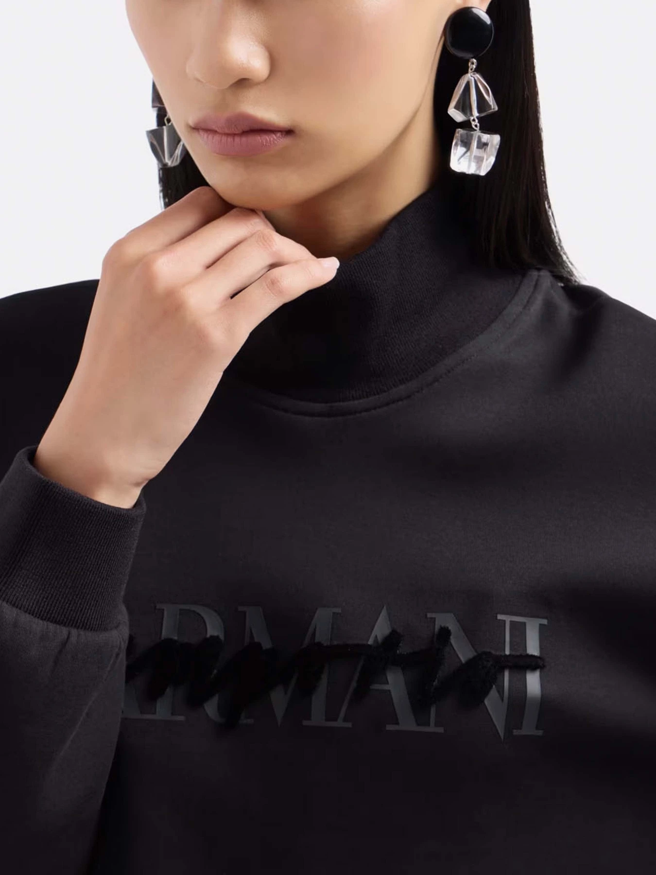 Худи и свитшоты Emporio Armani модель 6D2M6E-1JHSZ-0999 Худи и свитшоты Emporio Armani модель 6D2M6E-1JHSZ-0999 Фото