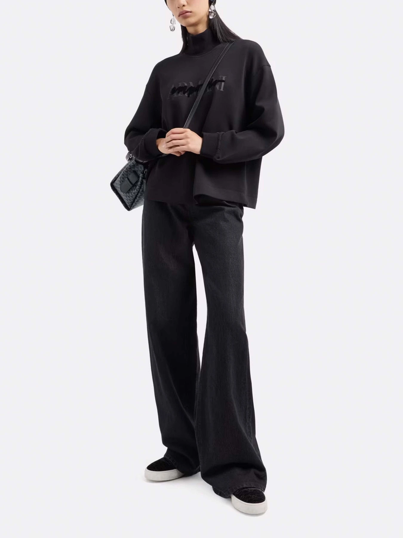 Худи и свитшоты Emporio Armani модель 6D2M6E-1JHSZ-0999 Худи и свитшоты Emporio Armani модель 6D2M6E-1JHSZ-0999 Фото
