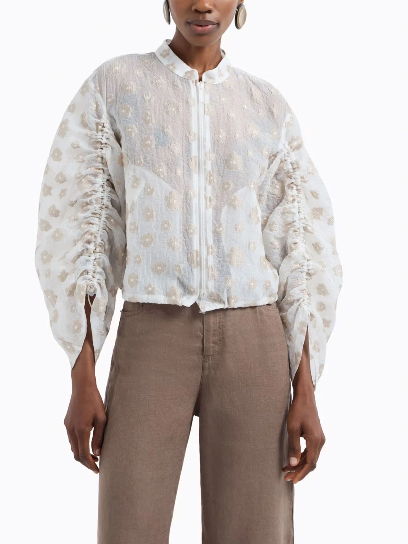Куртки и дубленки Emporio Armani модель EW000646-AF12641-F0009 Куртки и дубленки Emporio Armani модель EW000646-AF12641-F0009 Фото