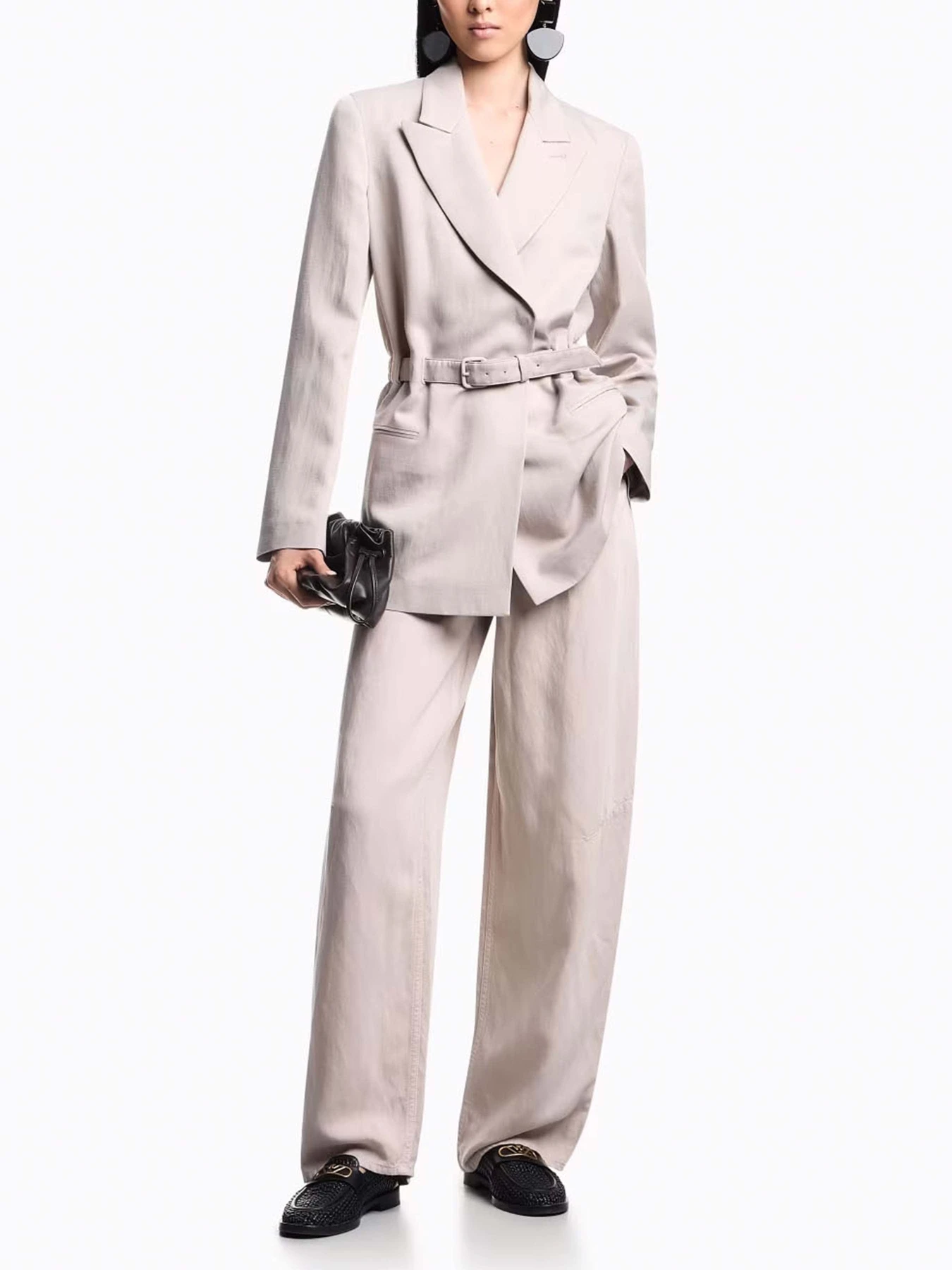 Пиджаки Emporio Armani модель EW001563-TE14038-U8020 Пиджаки Emporio Armani модель EW001563-TE14038-U8020 Фото