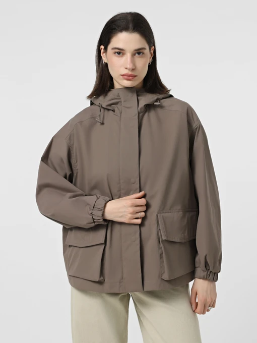 Куртки и дубленки Emporio Armani модель EW002086-AF14358-U6125 Фото
