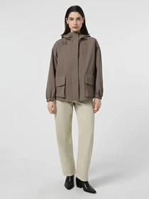 Куртки и дубленки Emporio Armani модель EW002086-AF14358-U6125 Фото