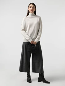 Свитры и кардиганы Emporio Armani модель EW002560-AF18628-U1144 Фото