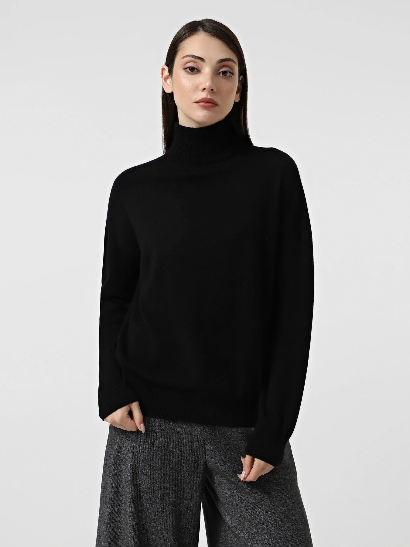Свитры и кардиганы Emporio Armani модель EW002560-AF18628-UC001 Свитры и кардиганы Emporio Armani модель EW002560-AF18628-UC001 Фото