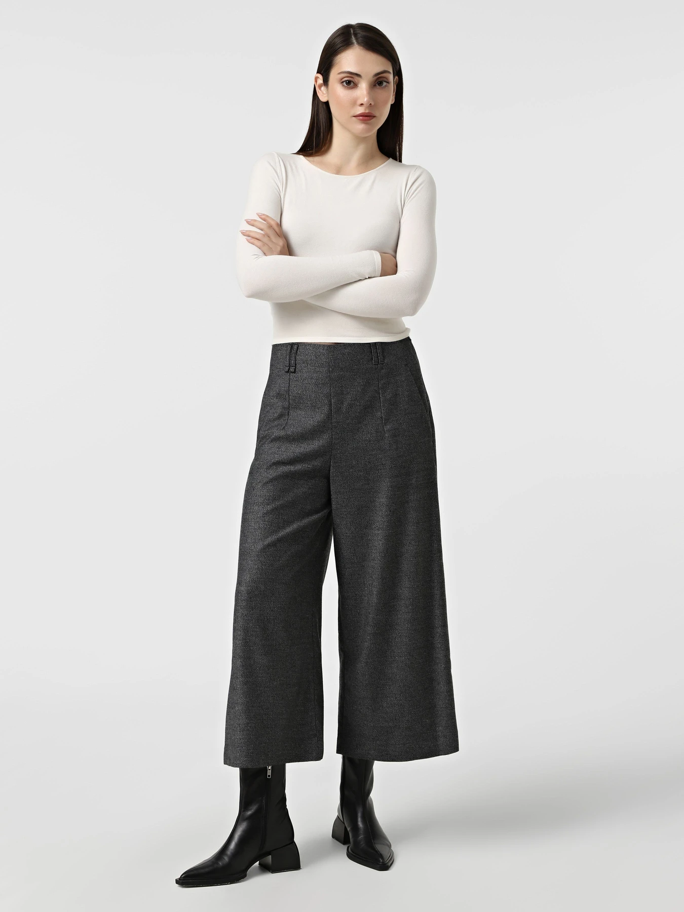 Брюки Emporio Armani модель EW002641-TE16666-O8003 Брюки Emporio Armani модель EW002641-TE16666-O8003 Фото