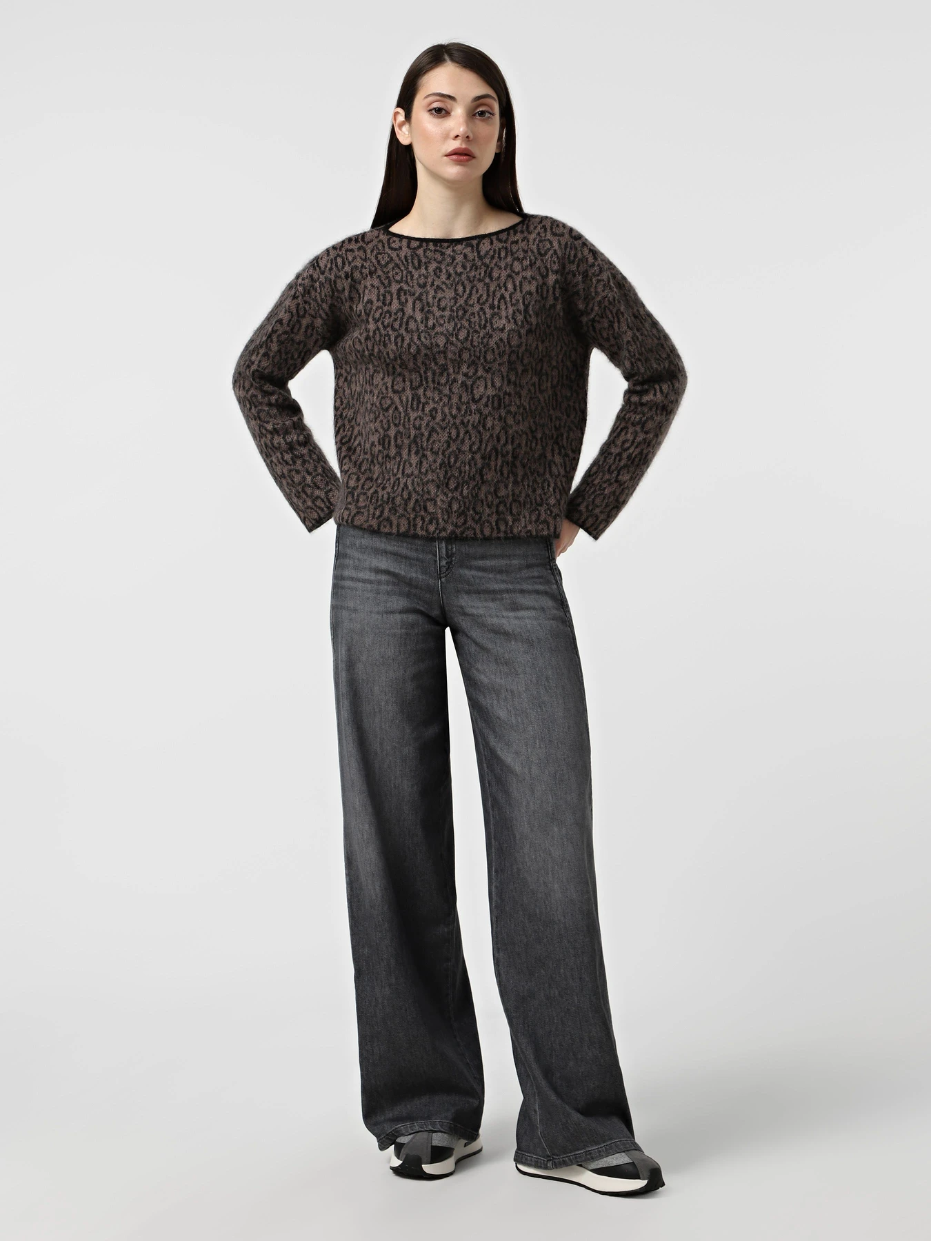 Свитры и кардиганы Emporio Armani модель EW002668-AF20411-FC101 Свитры и кардиганы Emporio Armani модель EW002668-AF20411-FC101 Фото