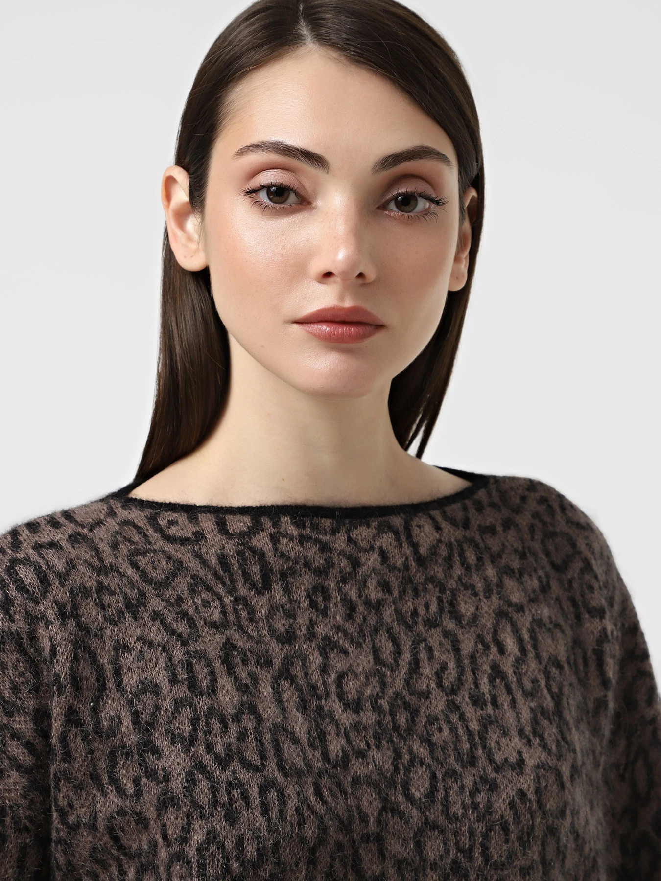 Свитры и кардиганы Emporio Armani модель EW002668-AF20411-FC101 Свитры и кардиганы Emporio Armani модель EW002668-AF20411-FC101 Фото