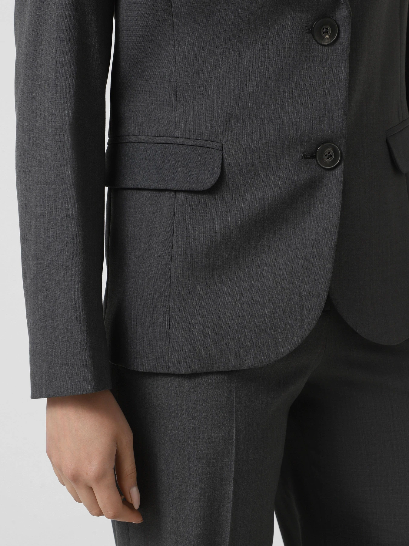 Пиджаки Emporio Armani модель EW002137-TE15608-O8002 Пиджаки Emporio Armani модель EW002137-TE15608-O8002 Фото