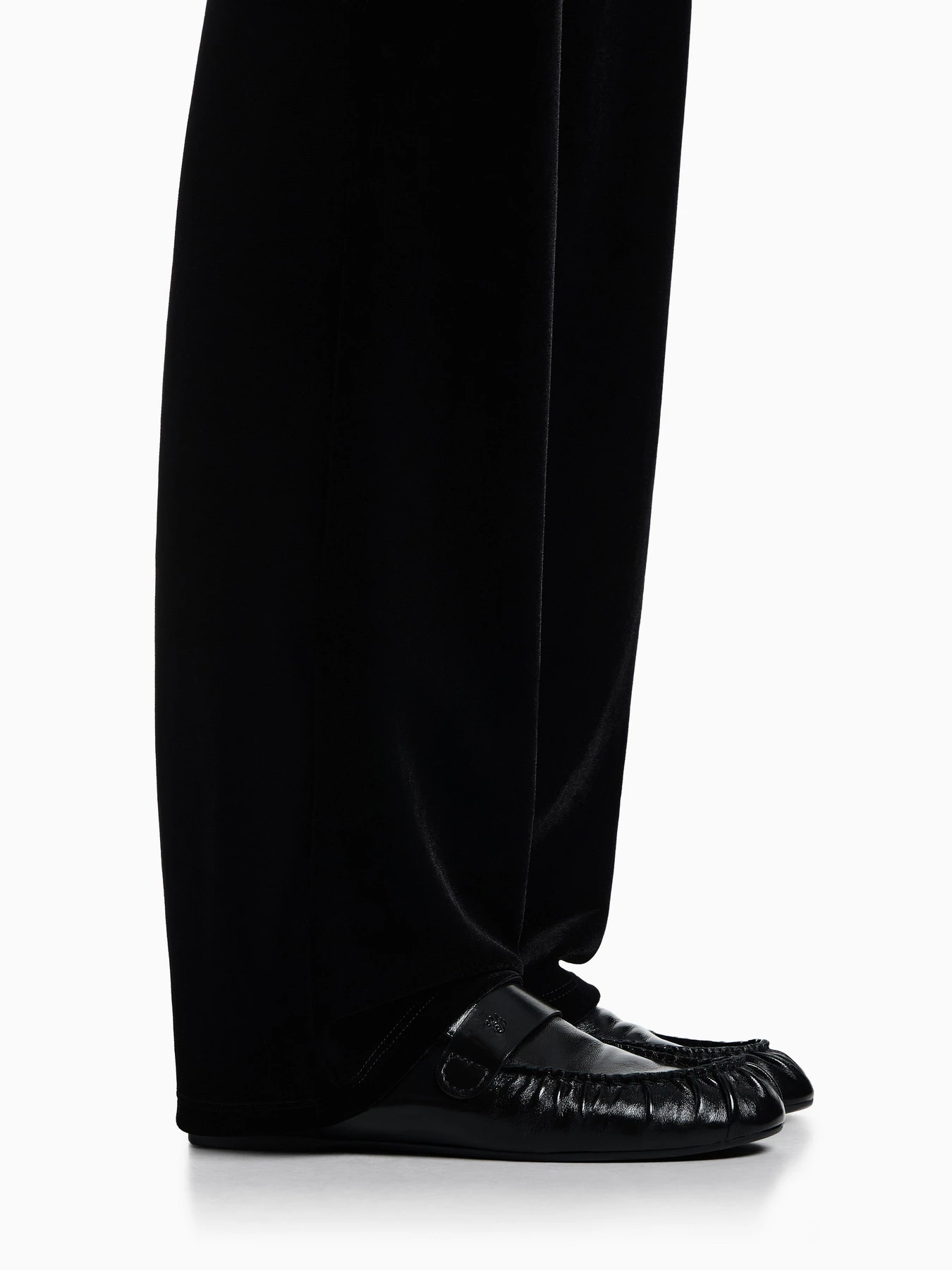 Штани Emporio Armani модель EW001366-AF13341-UC001 Штани Emporio Armani модель EW001366-AF13341-UC001 Фото