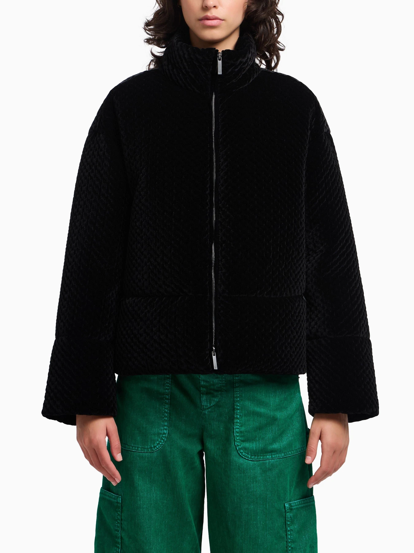 Куртки и дубленки Emporio Armani модель EW001464-AF14361-UC001 Куртки и дубленки Emporio Armani модель EW001464-AF14361-UC001 Фото
