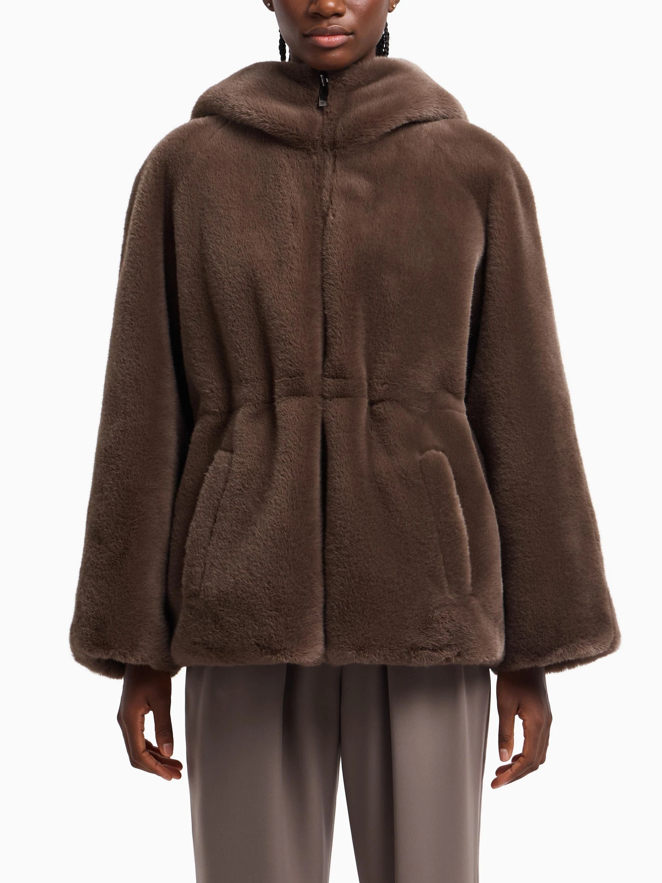 Куртки и дубленки Emporio Armani модель EW001467-AF14618-U6125 Куртки и дубленки Emporio Armani модель EW001467-AF14618-U6125 Фото
