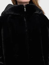 Куртки и дубленки Emporio Armani модель EW001467-AF14618-UC001 Фото